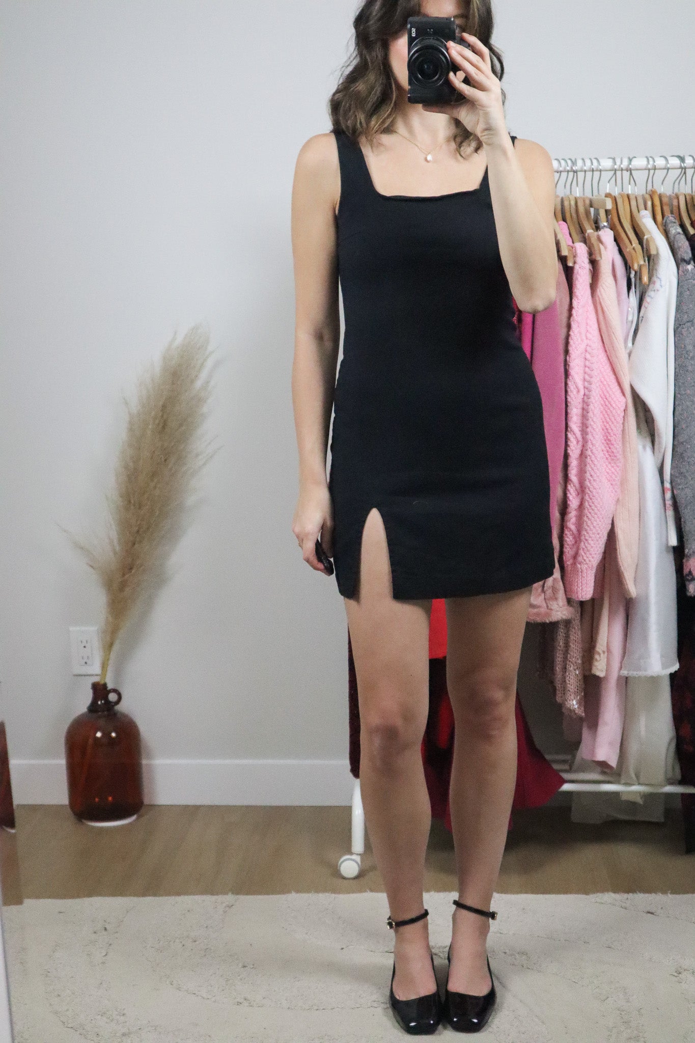 Modern x Black Mini Dress (6)