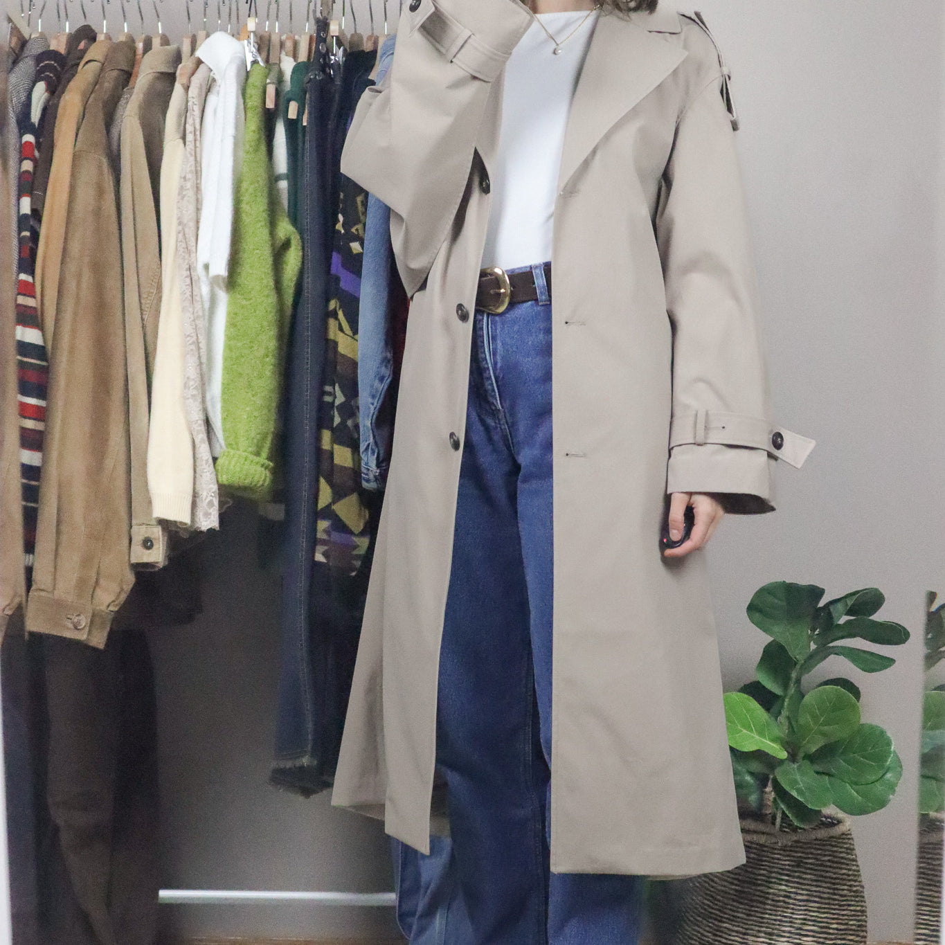 Modern x Trench Coat (M)