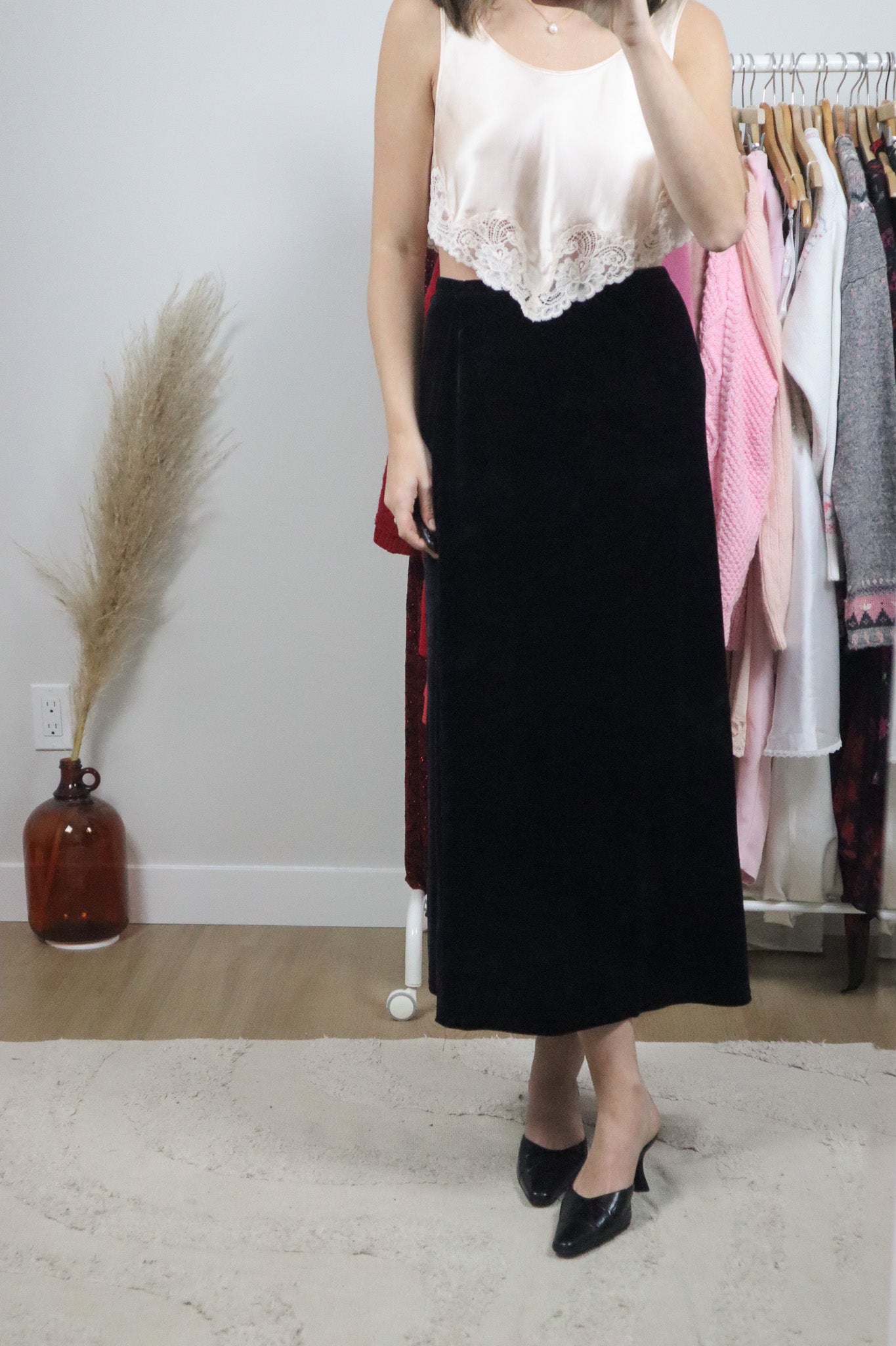 Vintage x Velvet Maxi Skirt (4/6)