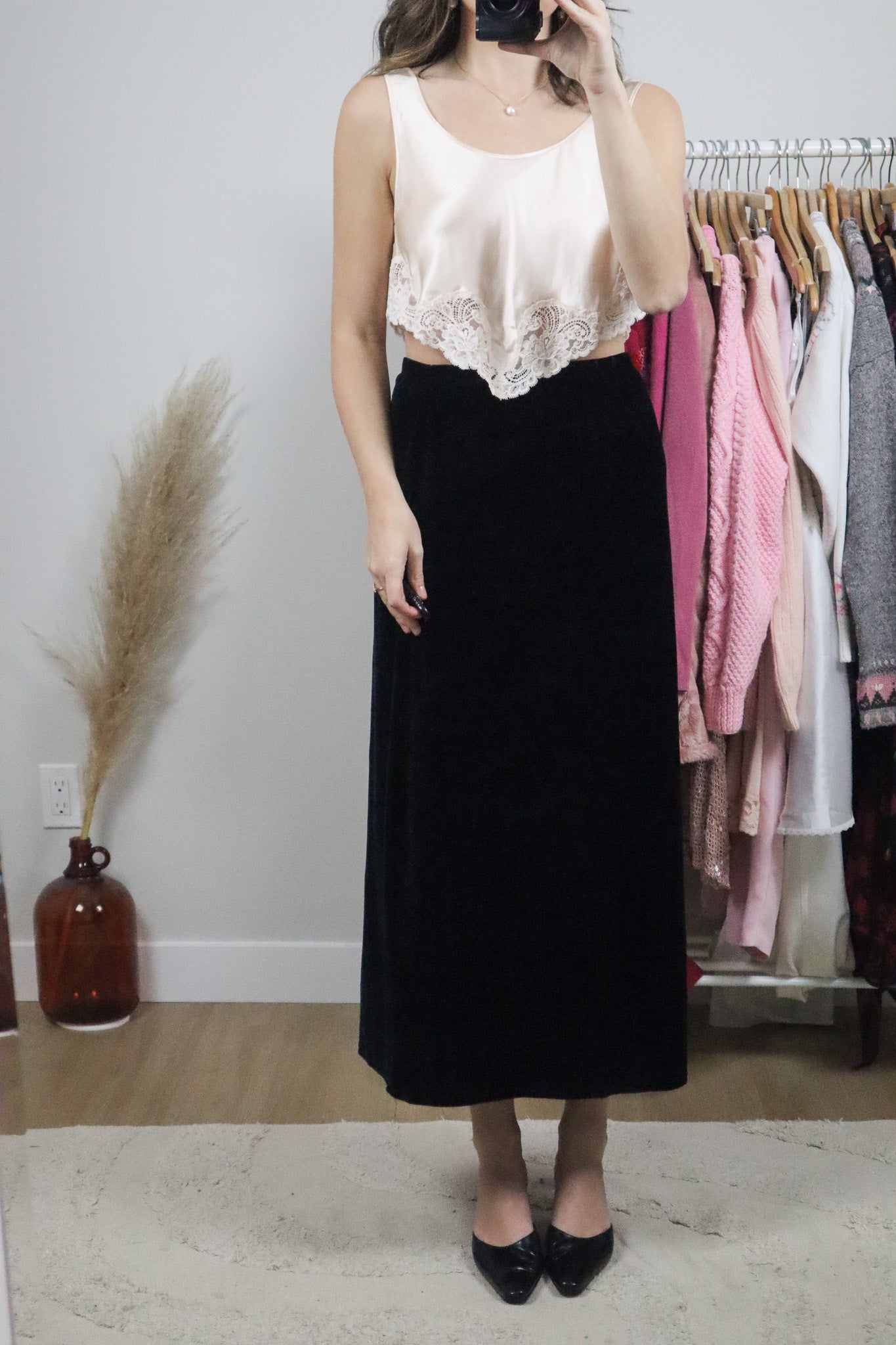 Vintage x Velvet Maxi Skirt (4/6)