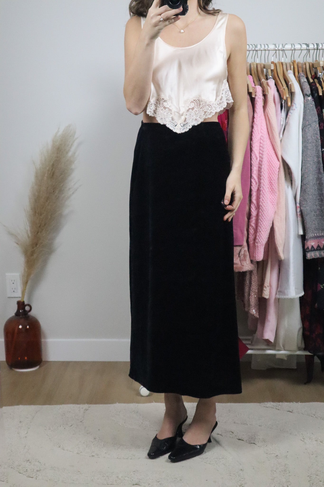 Vintage x Velvet Maxi Skirt (4/6)