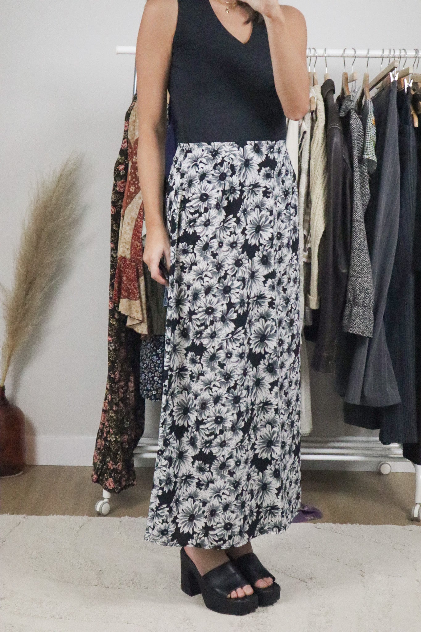 Made in Canada x Vintage x Flower Maxi Skirt (8/10)