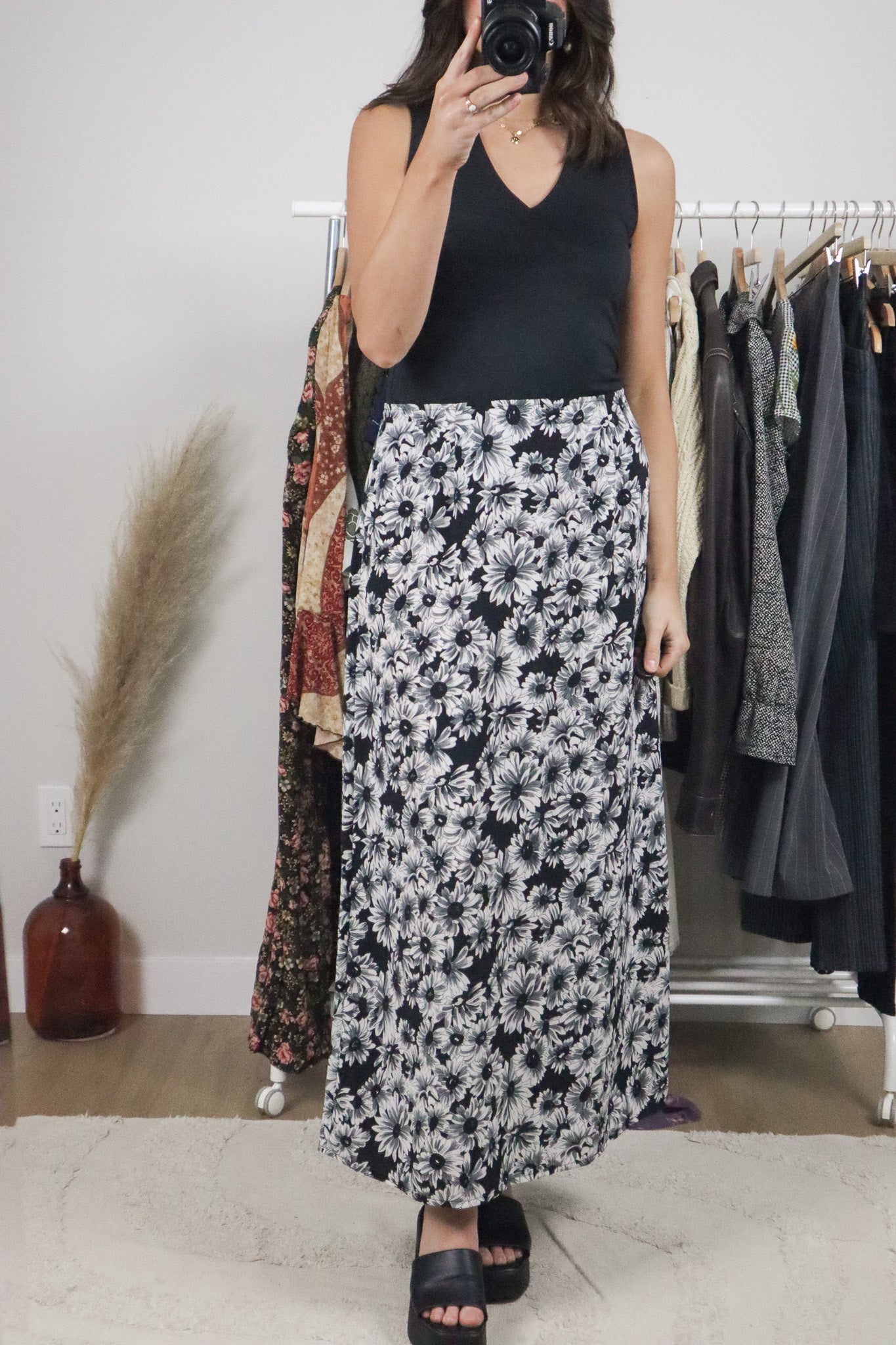 Made in Canada x Vintage x Flower Maxi Skirt (8/10)