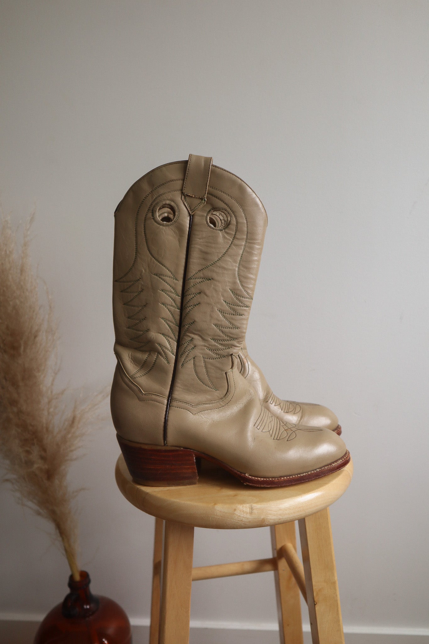 Vintage x Leather Cowboy Boots (W9.5)