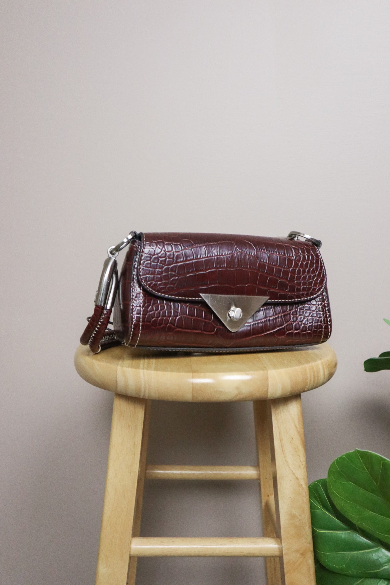 Vintage x Faux Leather Croc Shoulder Purse