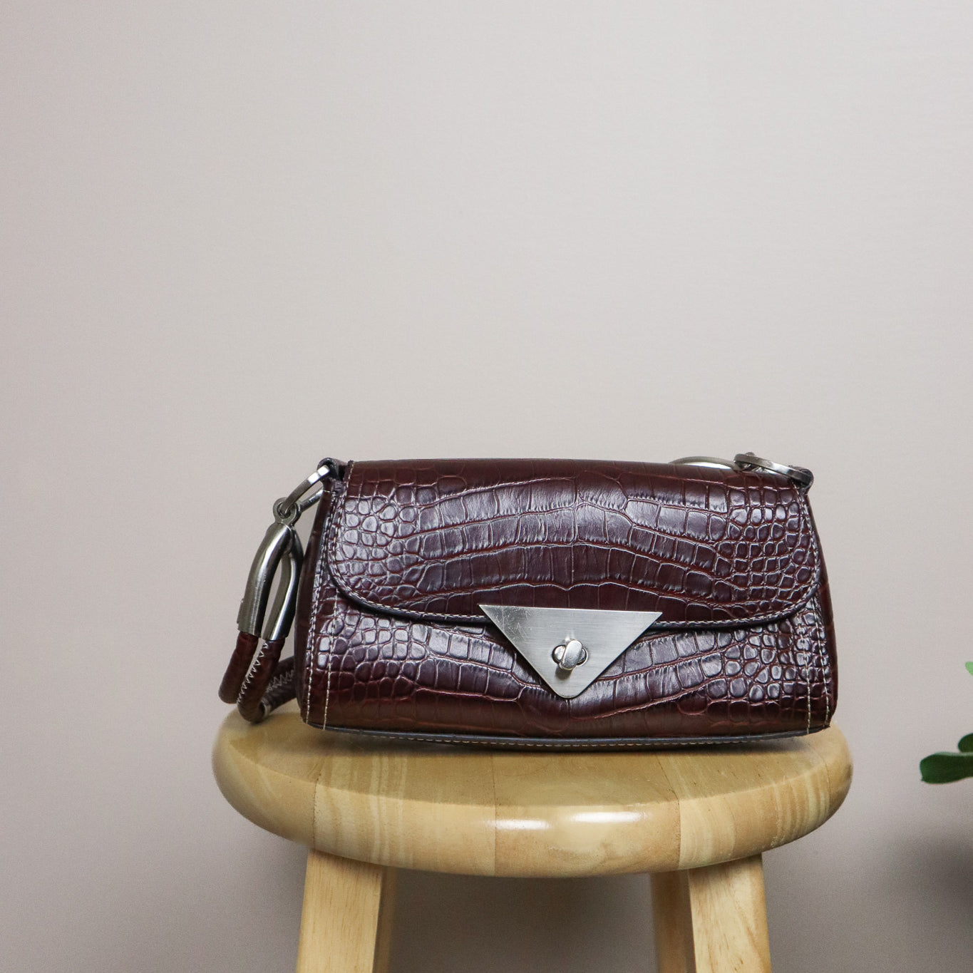 Vintage x Faux Leather Croc Shoulder Purse