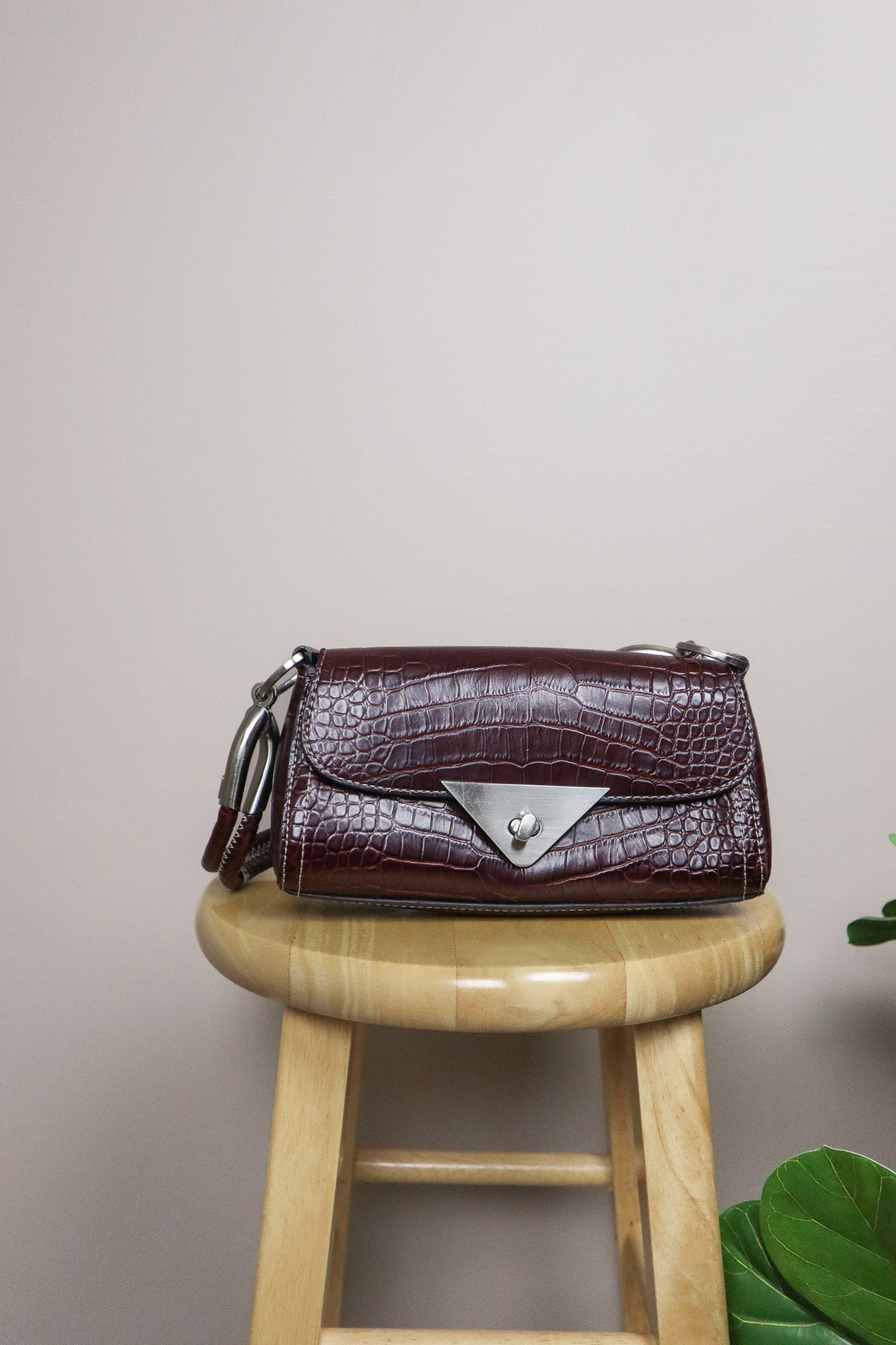 Vintage x Faux Leather Croc Shoulder Purse