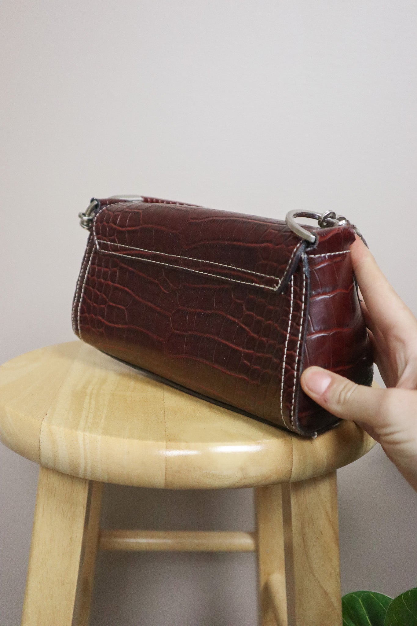 Vintage x Faux Leather Croc Shoulder Purse