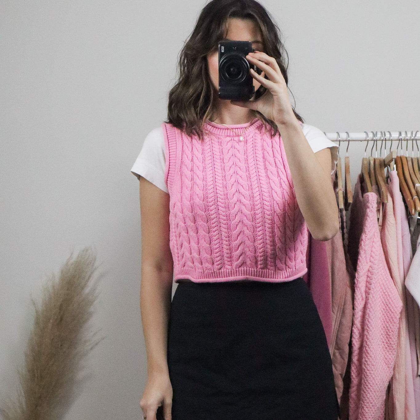 Modern x Sweater Cropped Vest (XS)