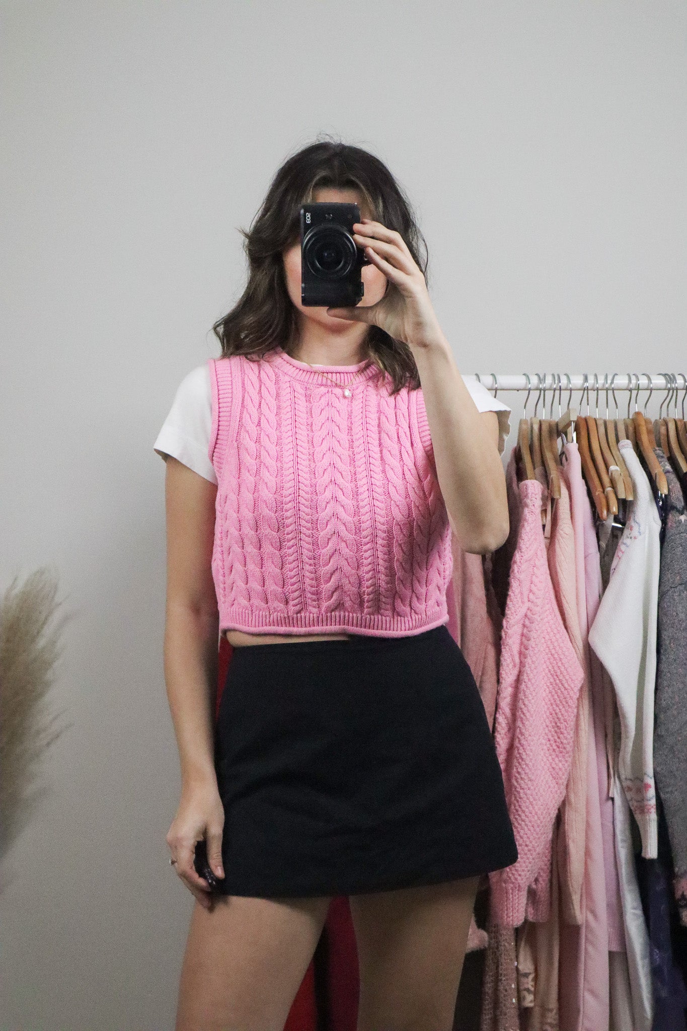 Modern x Sweater Cropped Vest (XS)