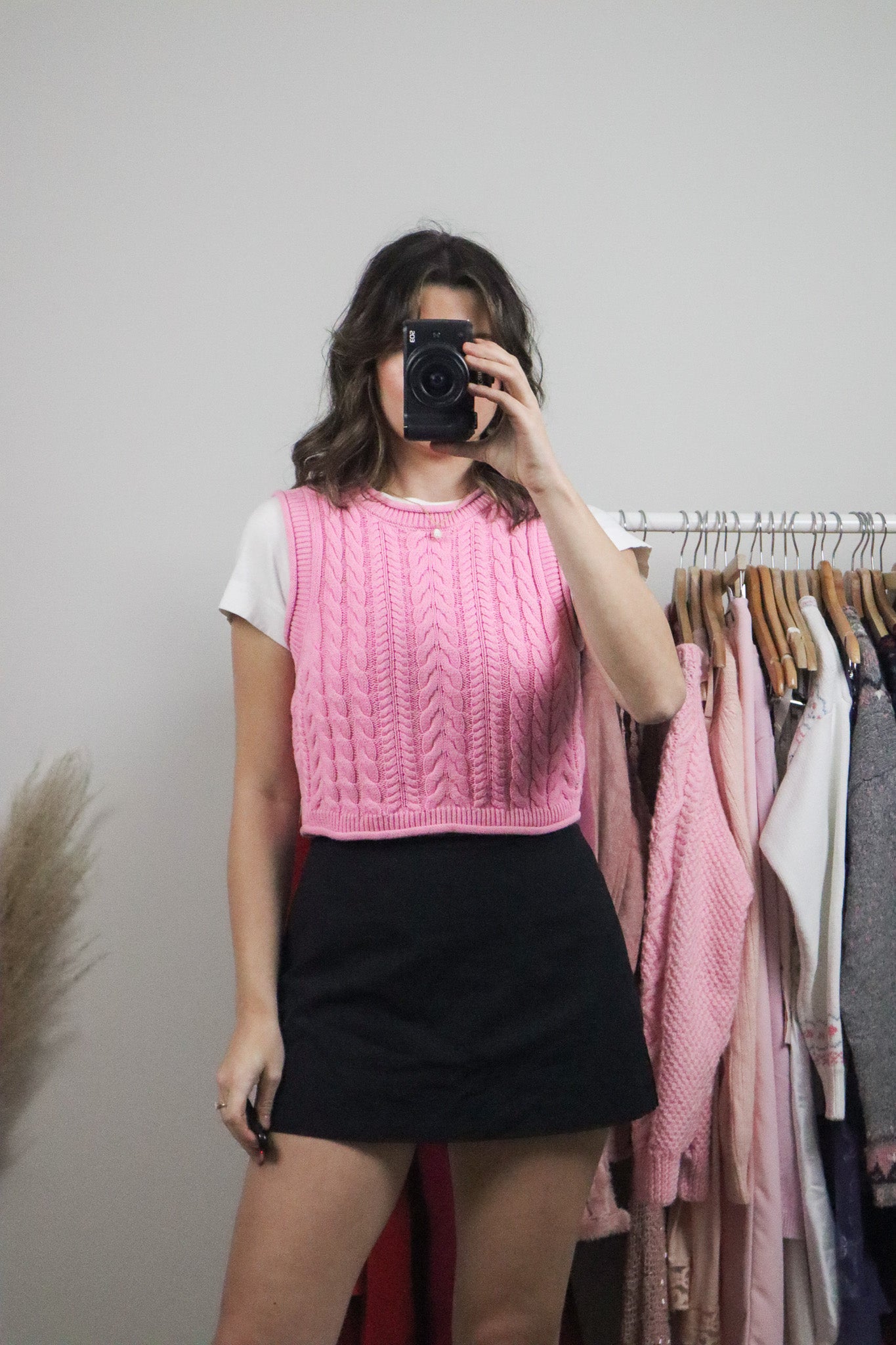 Modern x Sweater Cropped Vest (XS)