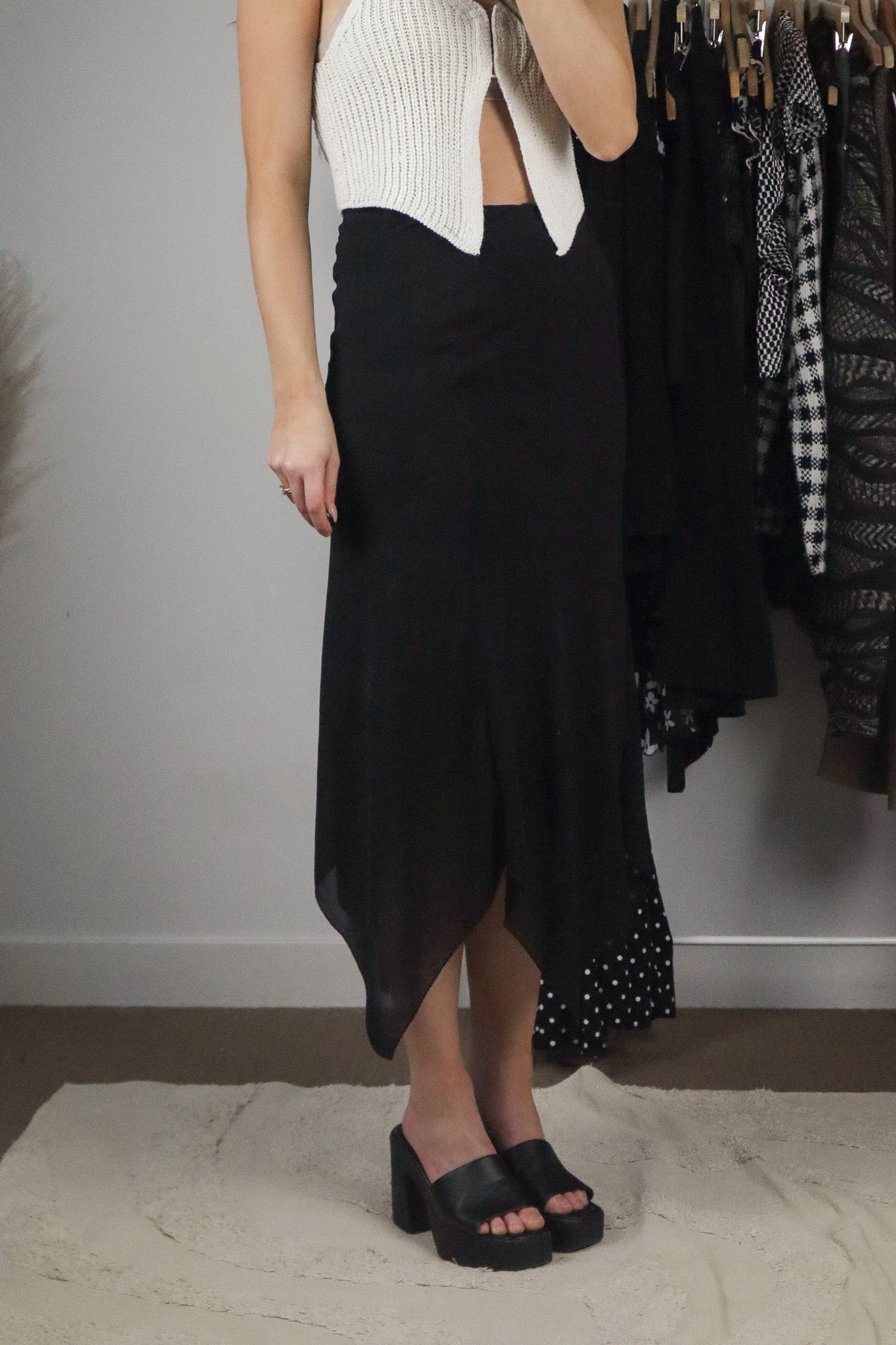 Made in Canada x Vintage x Midi Skirt (6)