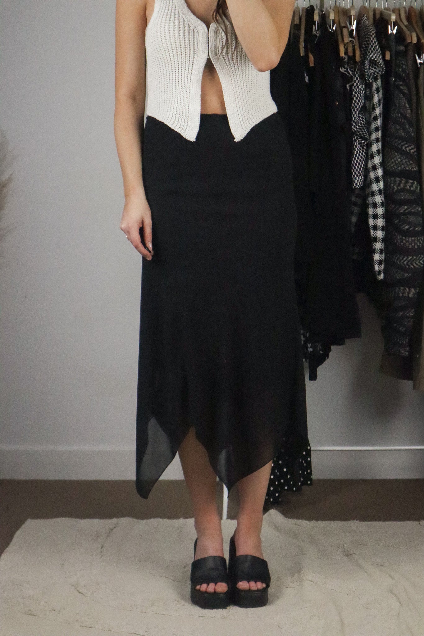 Made in Canada x Vintage x Midi Skirt (6)