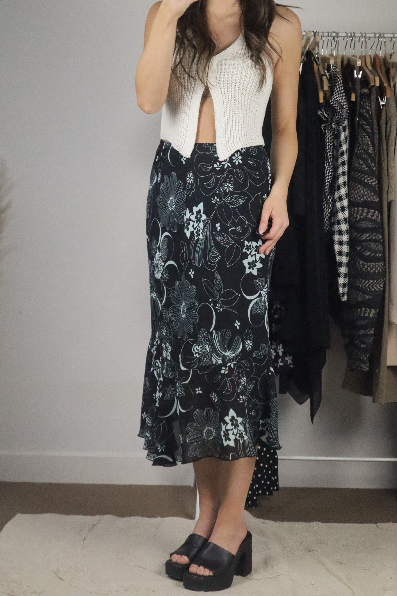 Made in Canada x Vintage x Floral Midi Skirt (M)