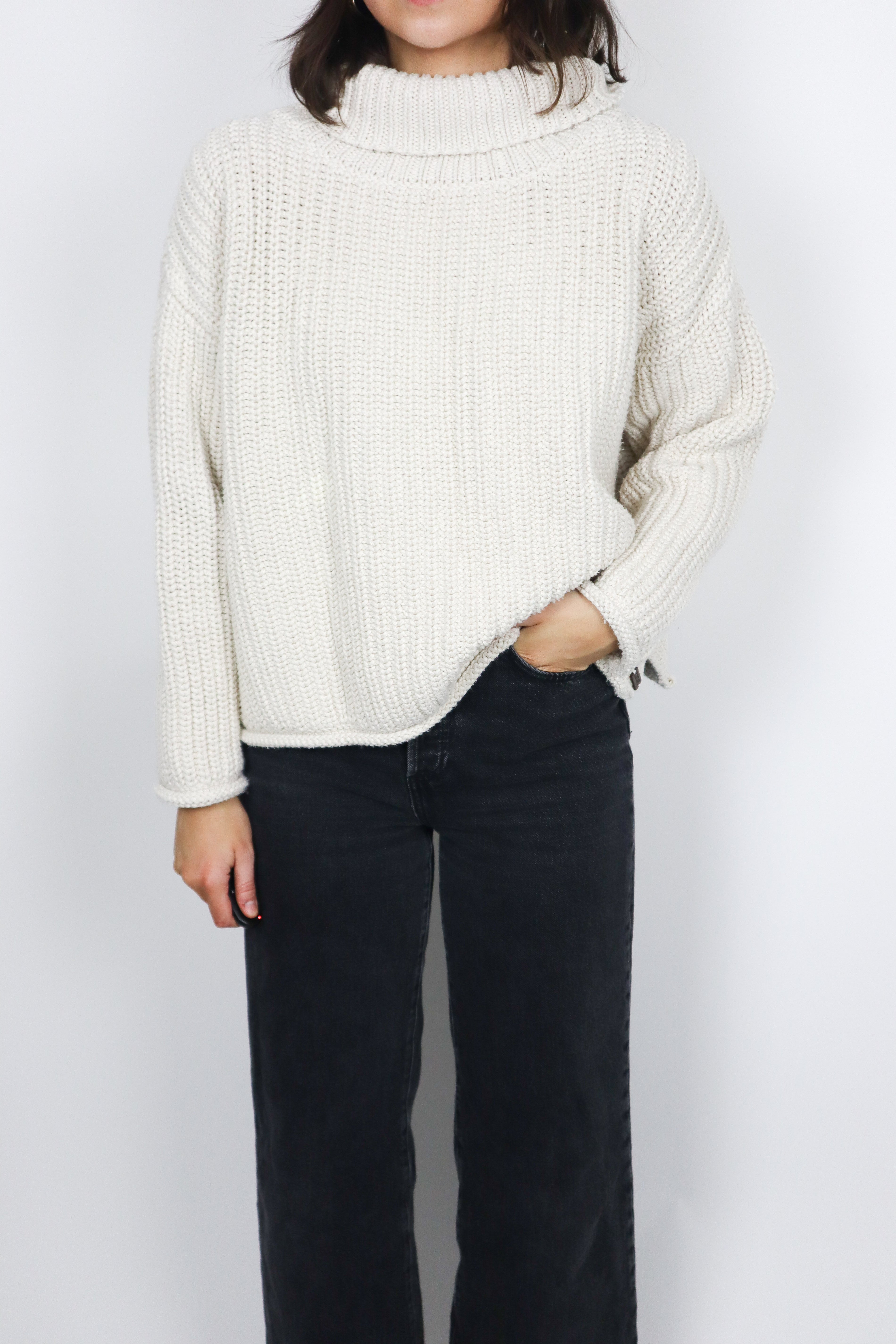 Modern x Chunky Knit Sweater (M/L)