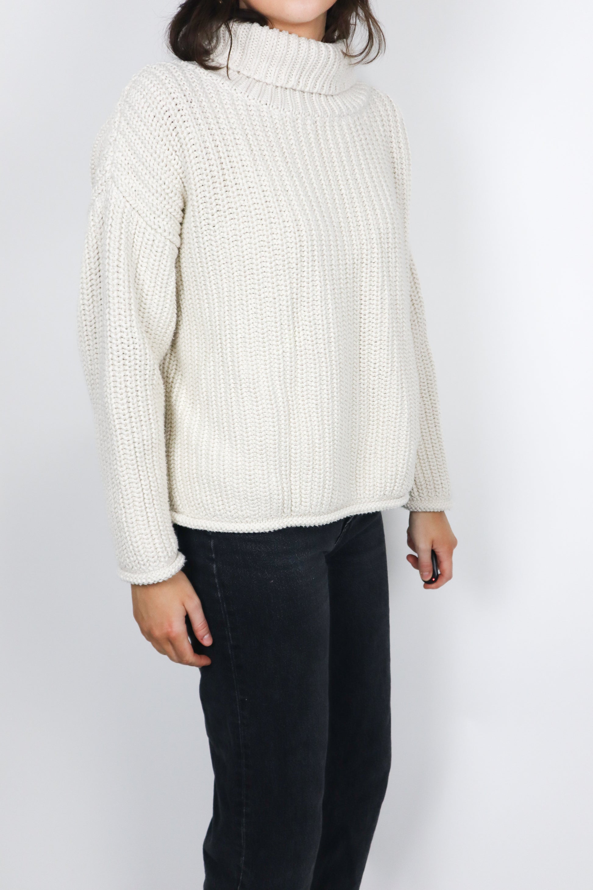 Modern x Chunky Knit Sweater (M/L)