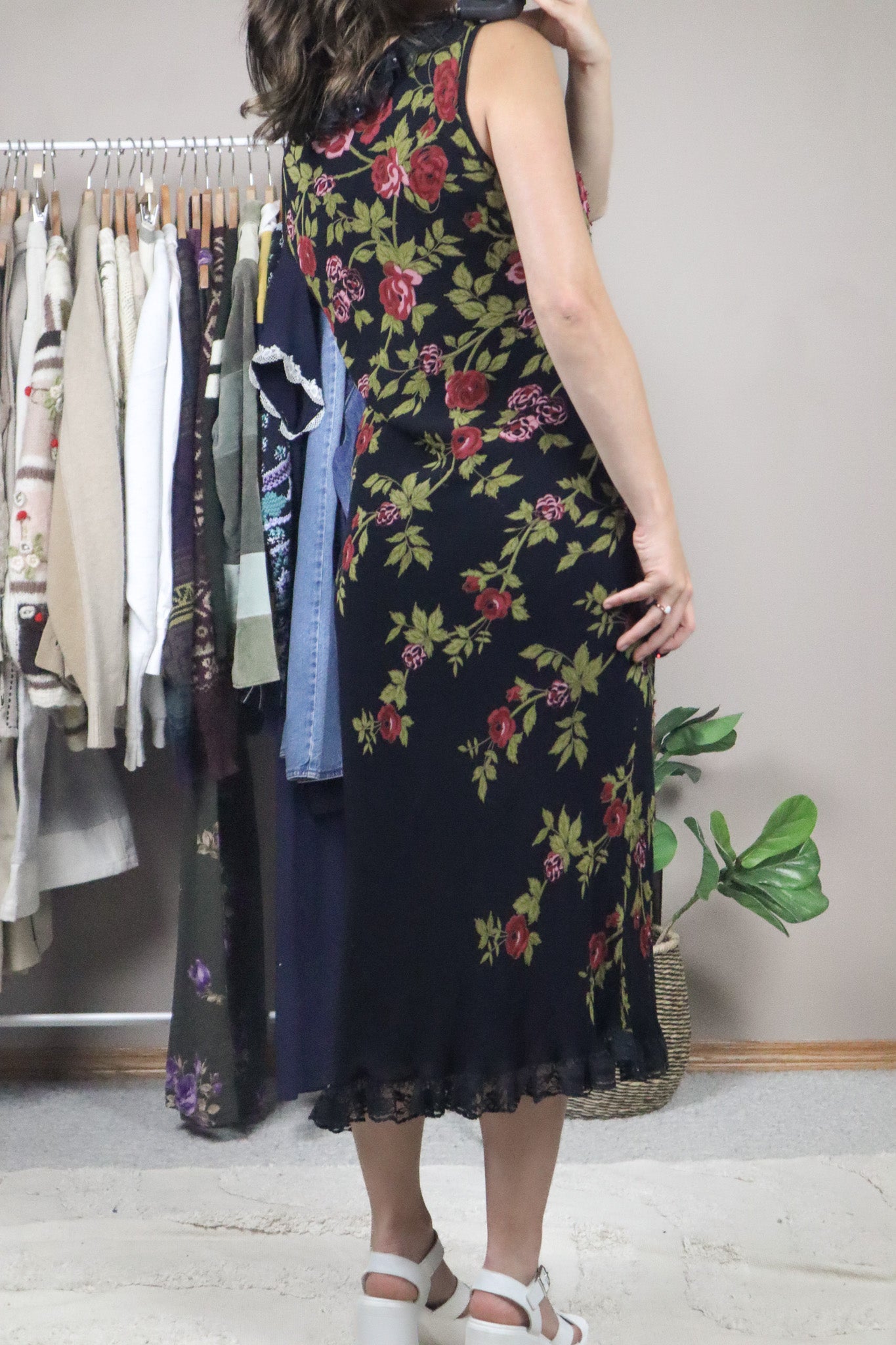 Vintage x Floral Beaded & Lace Maxi Dress (8/10)