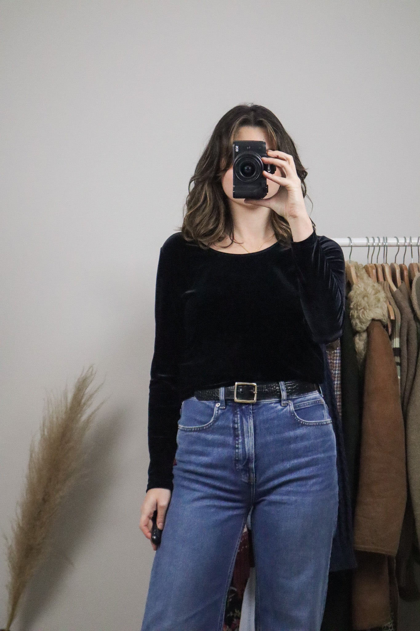 Vintage x Velvet Long-Sleeve (M)