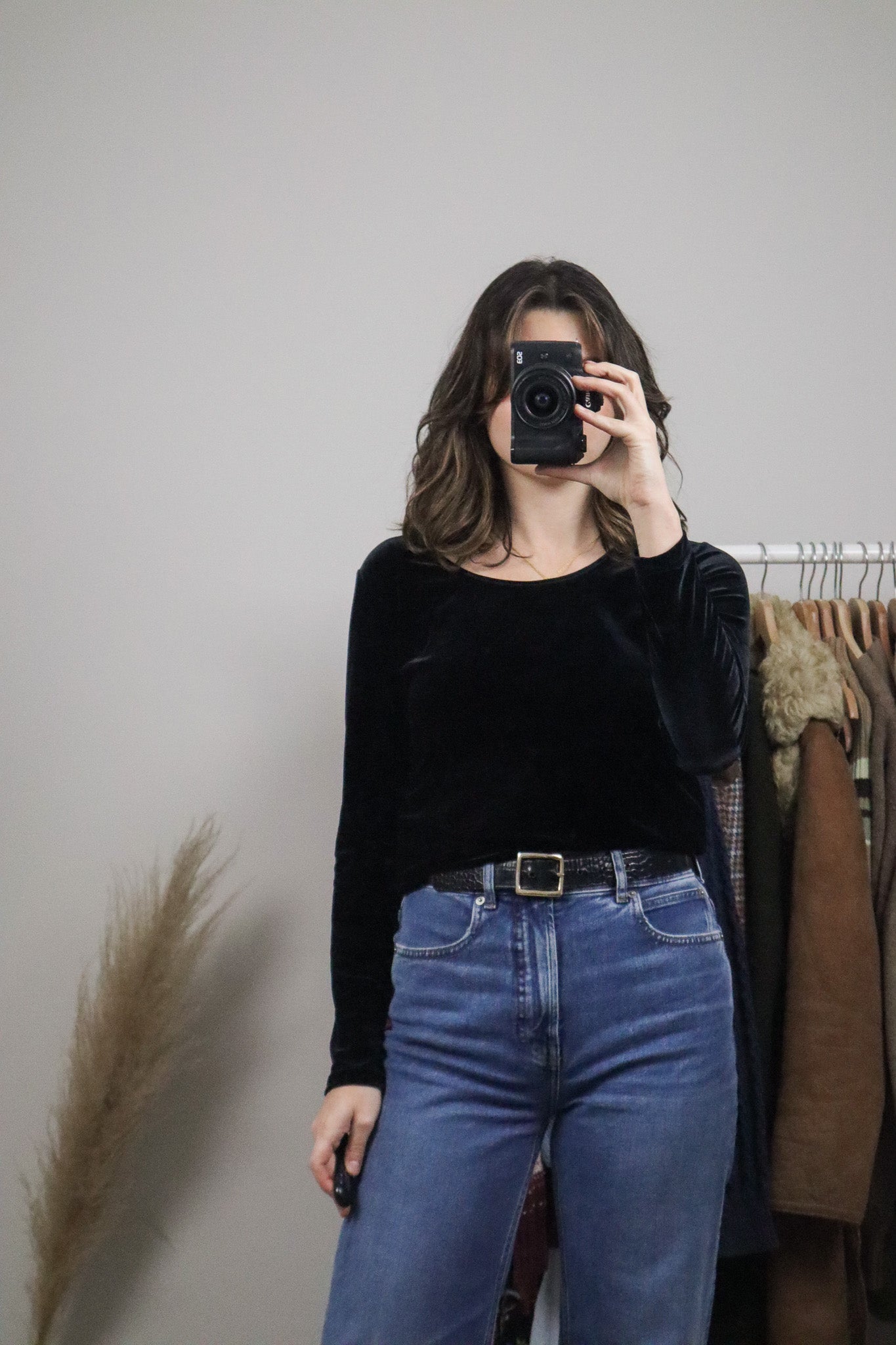 Vintage x Velvet Long-Sleeve (M)