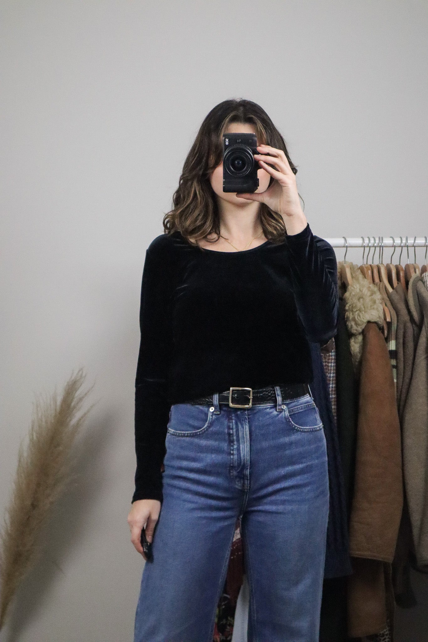 Vintage x Velvet Long-Sleeve (M)