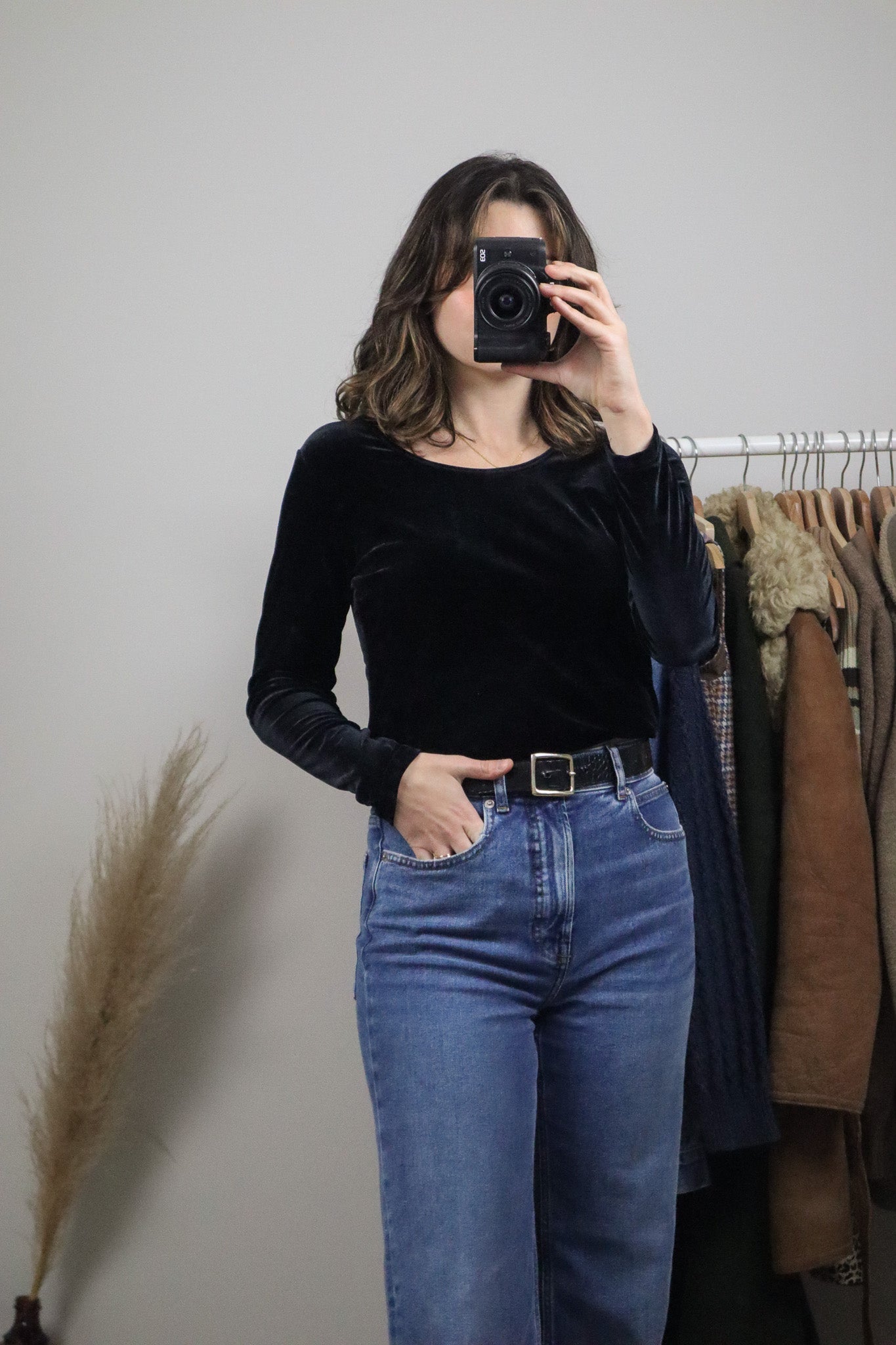 Vintage x Velvet Long-Sleeve (M)