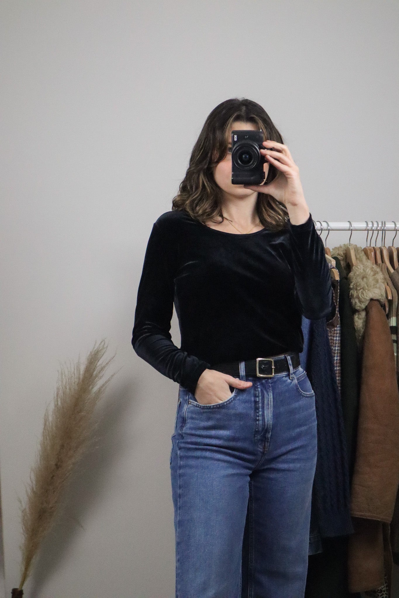 Vintage x Velvet Long-Sleeve (M)