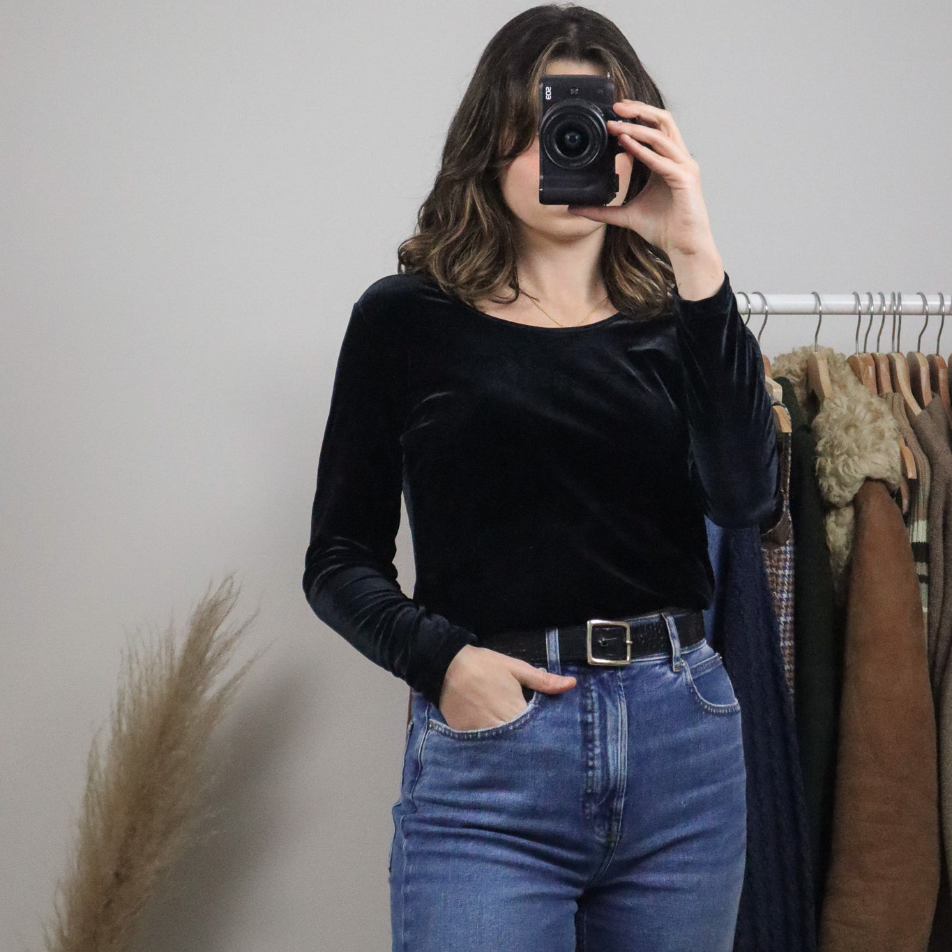Vintage x Velvet Long-Sleeve (M)