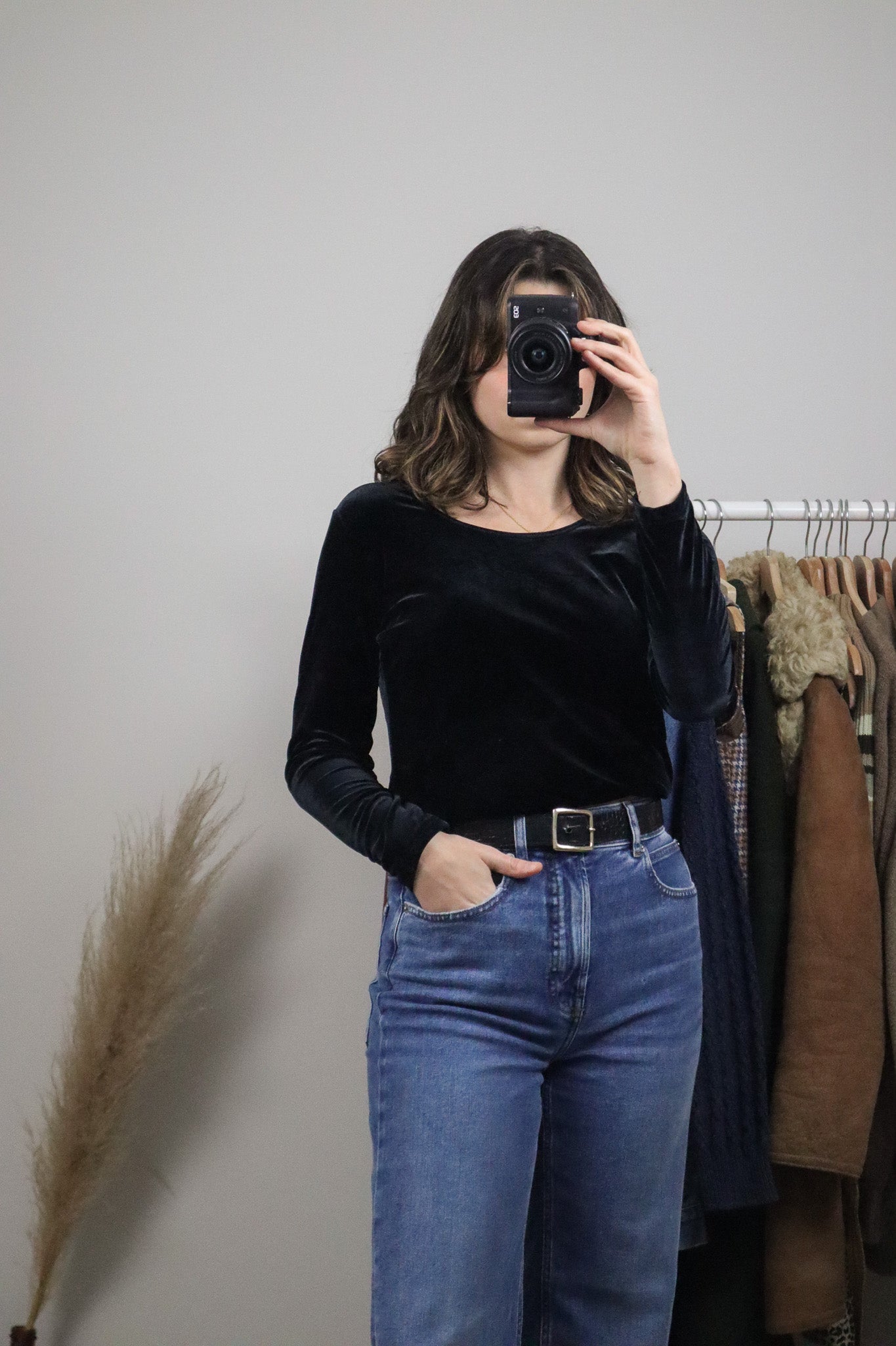 Vintage x Velvet Long-Sleeve (M)