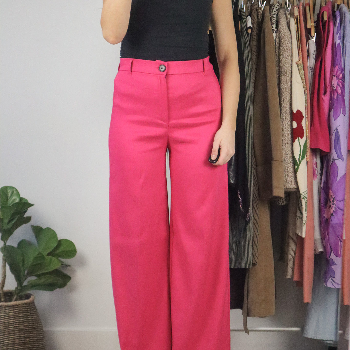 Modern x Wide-Leg Pants (S)