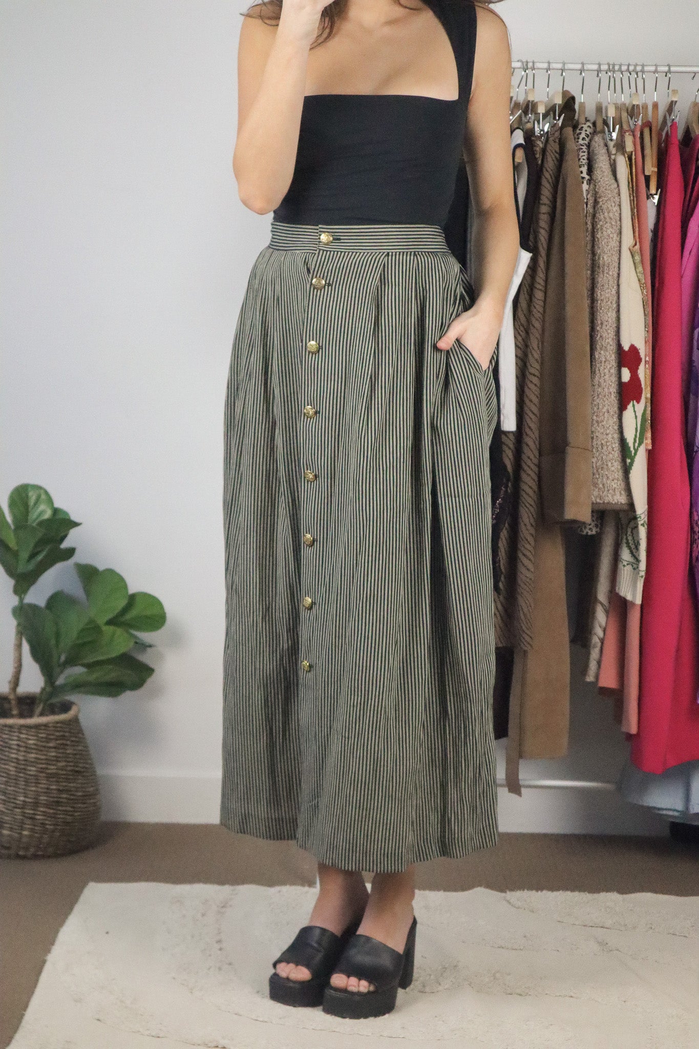 Made in Canada x Vintage x Midi Skirt (32)
