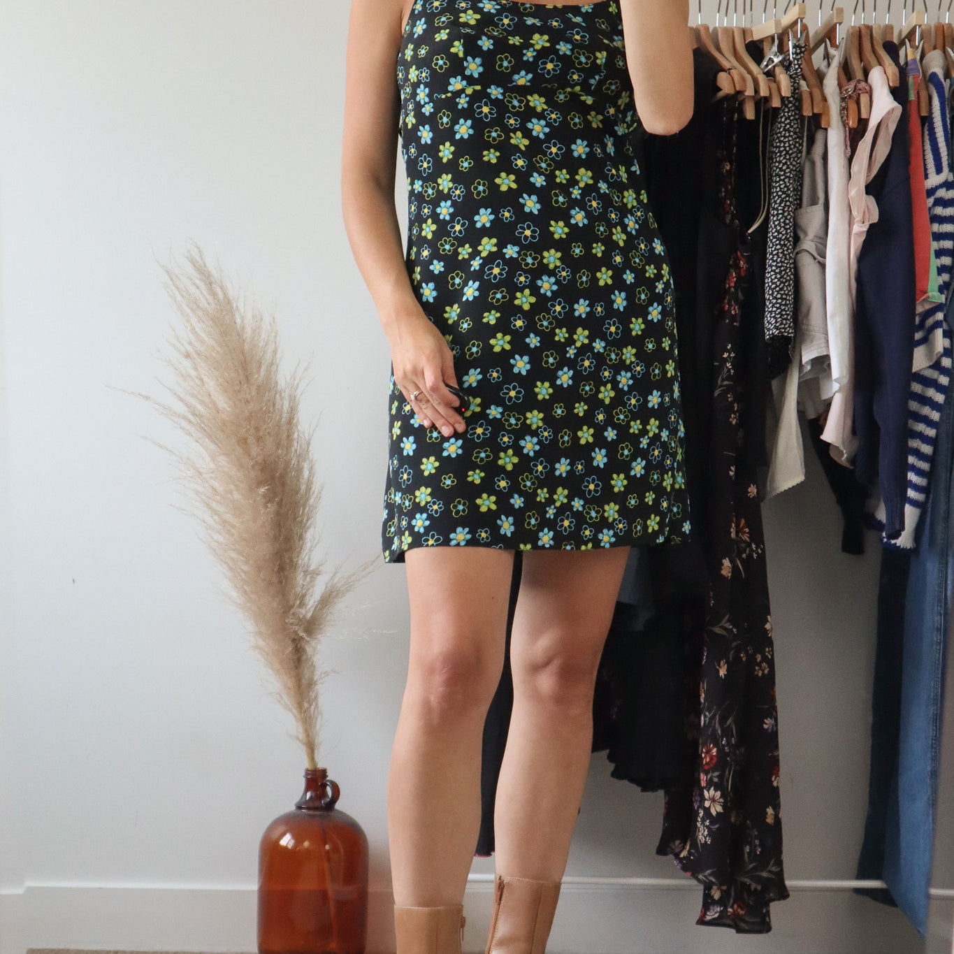 Made in Canada x Vintage x Floral Dress (2/4)