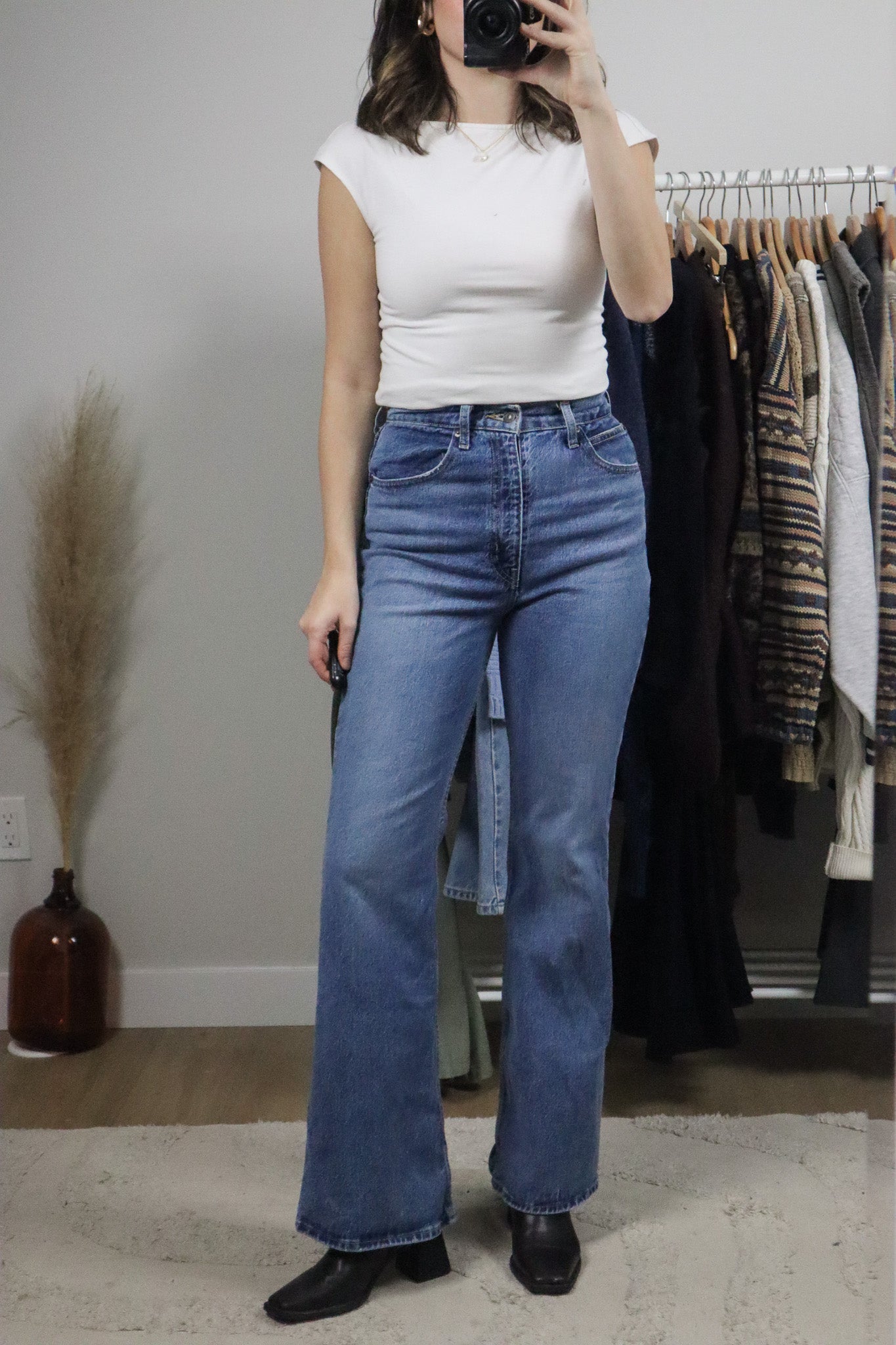 Modern x 70s High Flare Levi's Jeans (27)