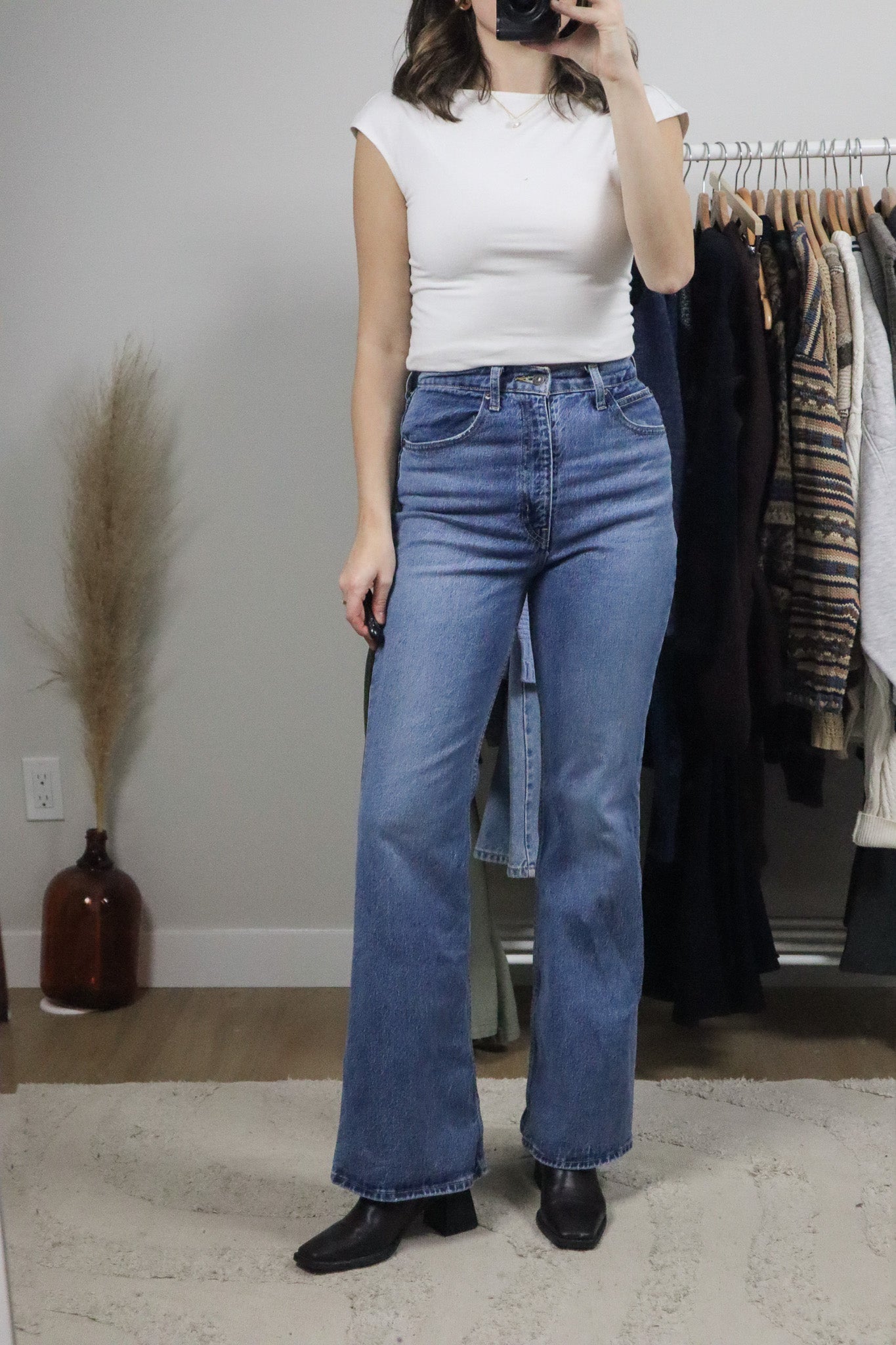 Modern x 70s High Flare Levi's Jeans (27)