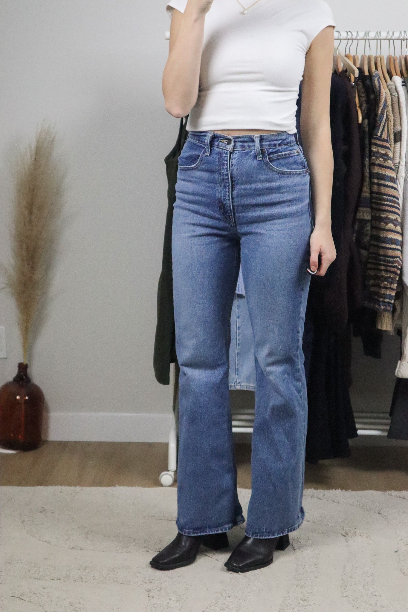 Modern x 70s High Flare Levi's Jeans (27)