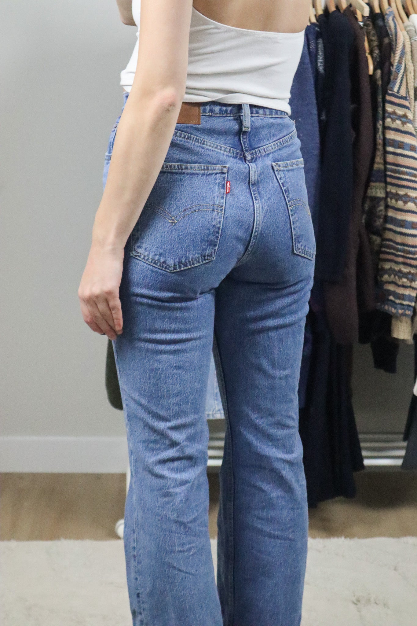 Modern x 70s High Flare Levi's Jeans (27)