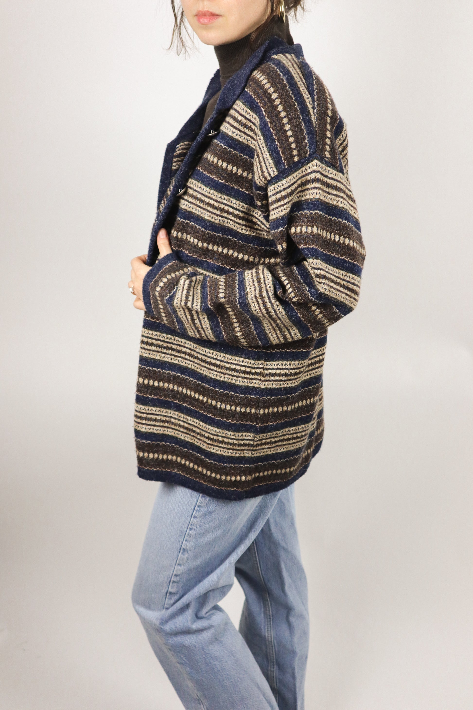 Made in Canada x Vintage x Collared Pattered Cardigan (M)