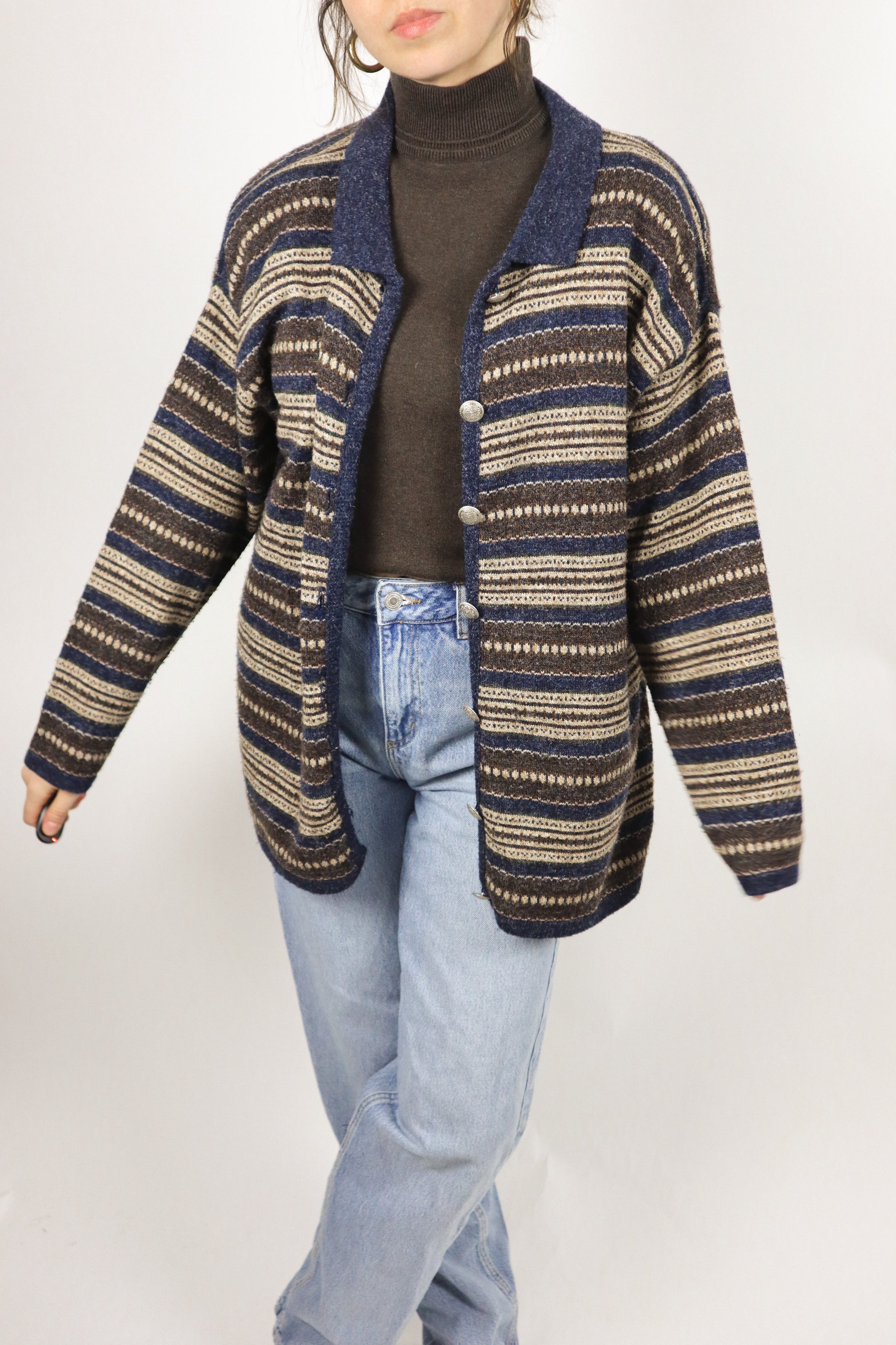 Made in Canada x Vintage x Collared Pattered Cardigan (M)