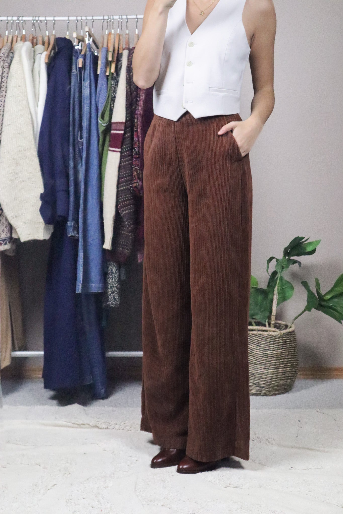 Modern x Corduroy Wide-Leg Pant (4/6)