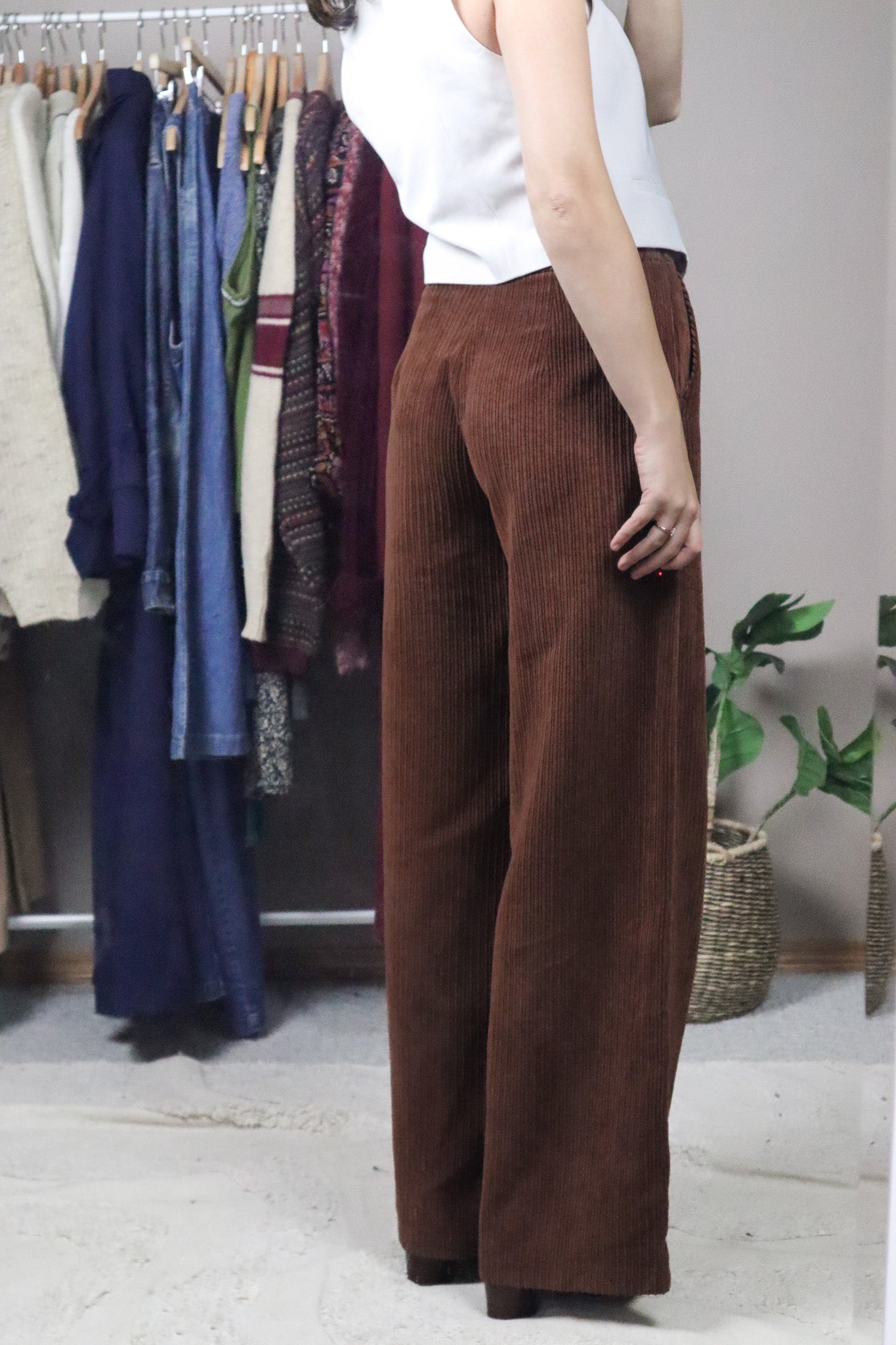 Modern x Corduroy Wide-Leg Pant (4/6)