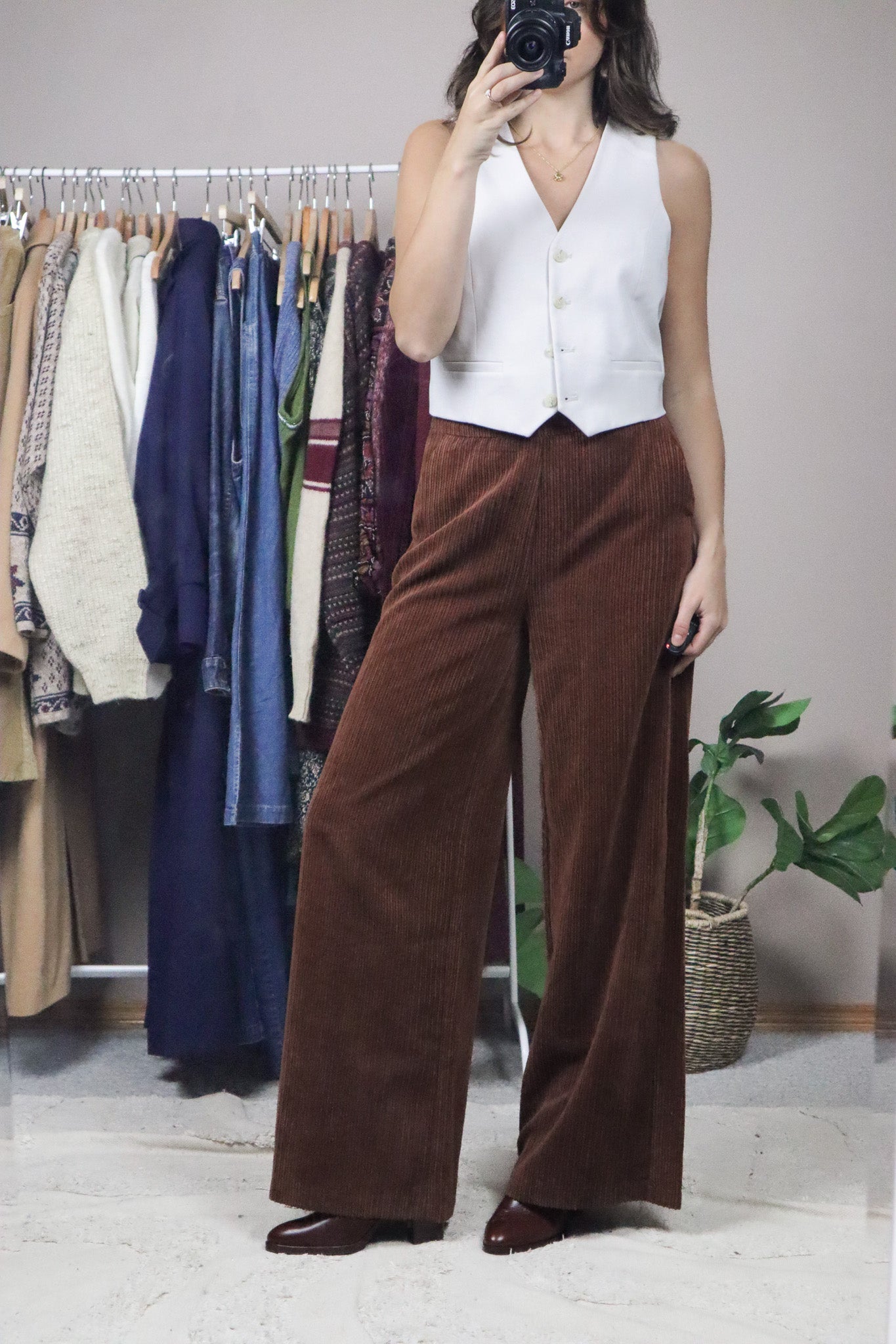 Modern x Corduroy Wide-Leg Pant (4/6)