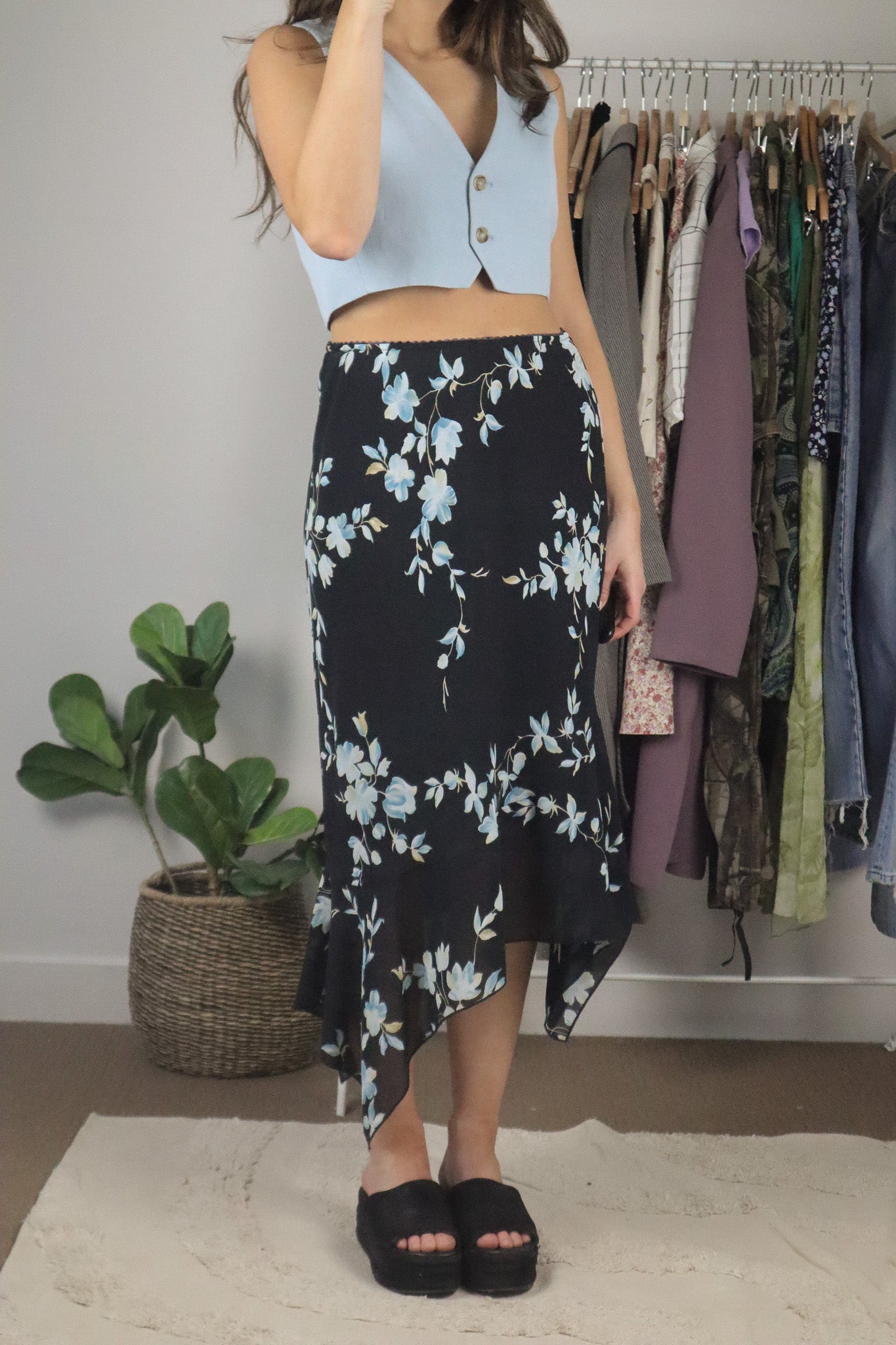Made in Canada x Vintage x Floral Midi Skirt (M)