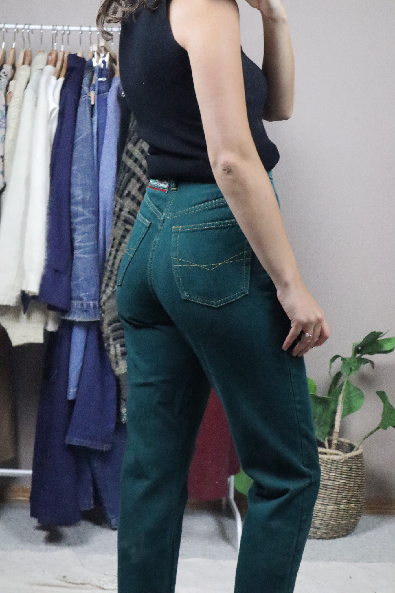 Vintage x Green Mom Jeans (0/2)