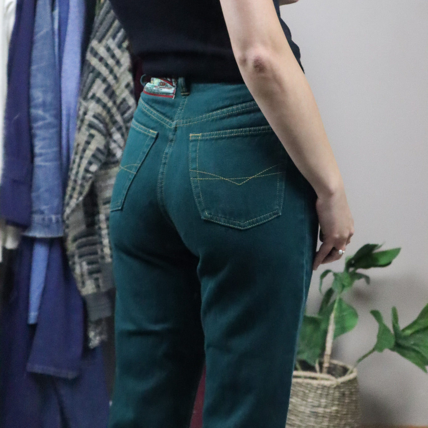 Vintage x Green Mom Jeans (0/2)