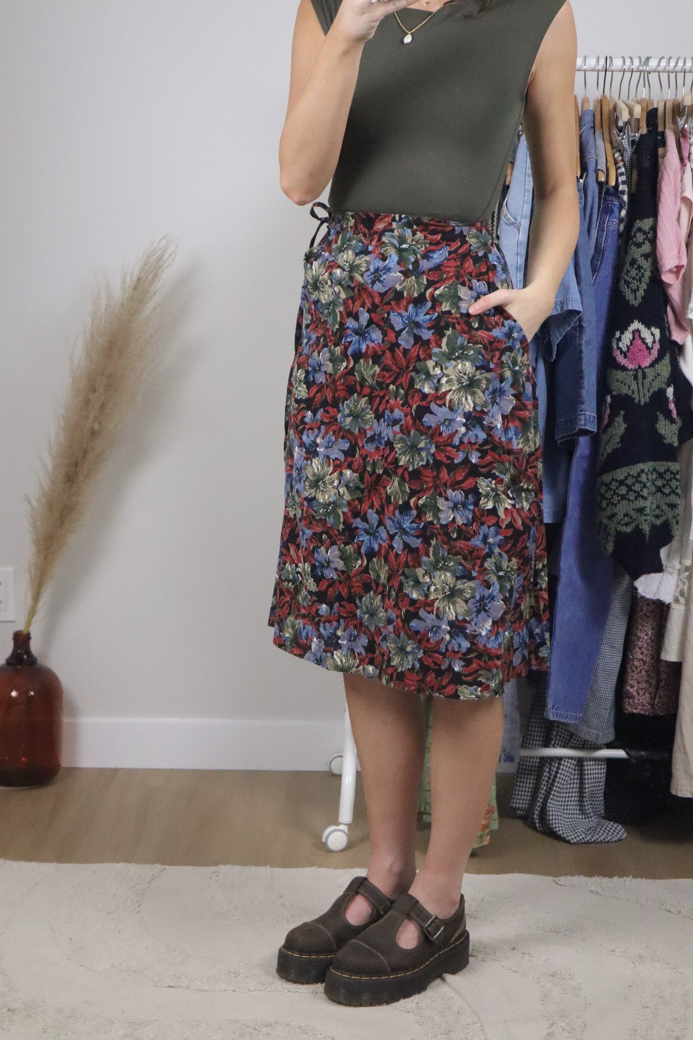 Made in Canada x Vintage x Wrap Floral Midi Skirt (XXS)