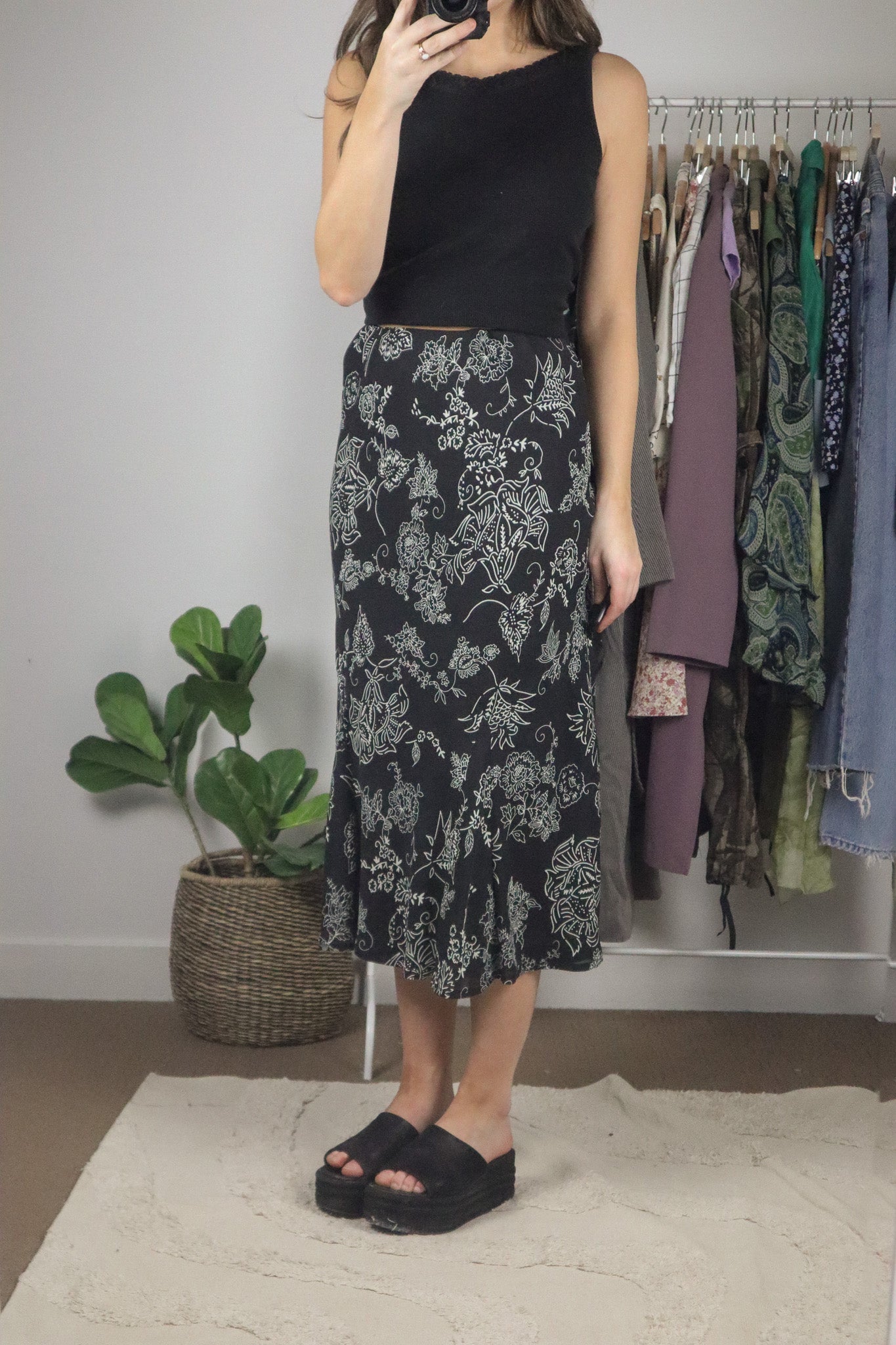Vintage x Floral Midi Skirt (M)
