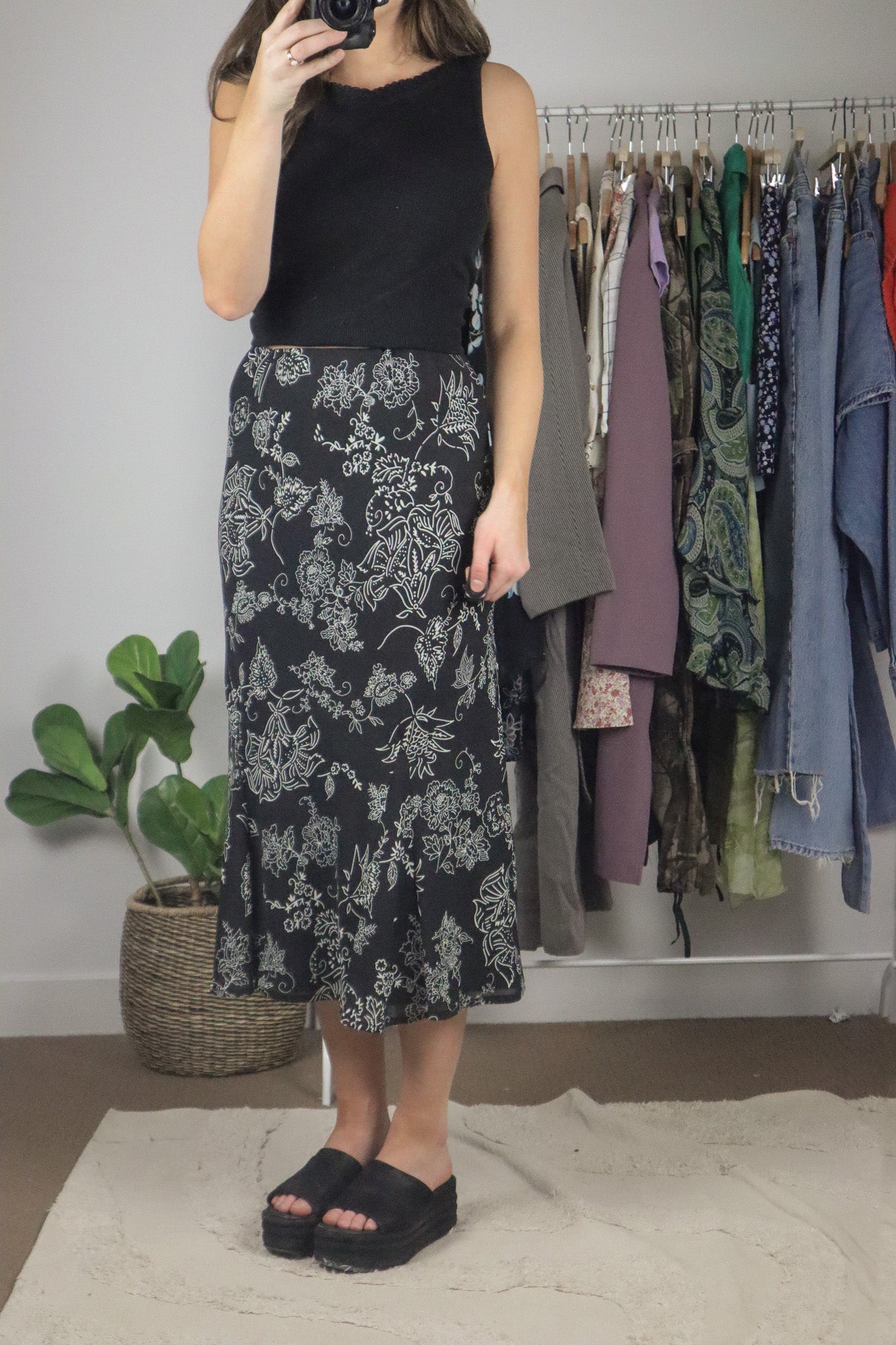 Vintage x Floral Midi Skirt (M)