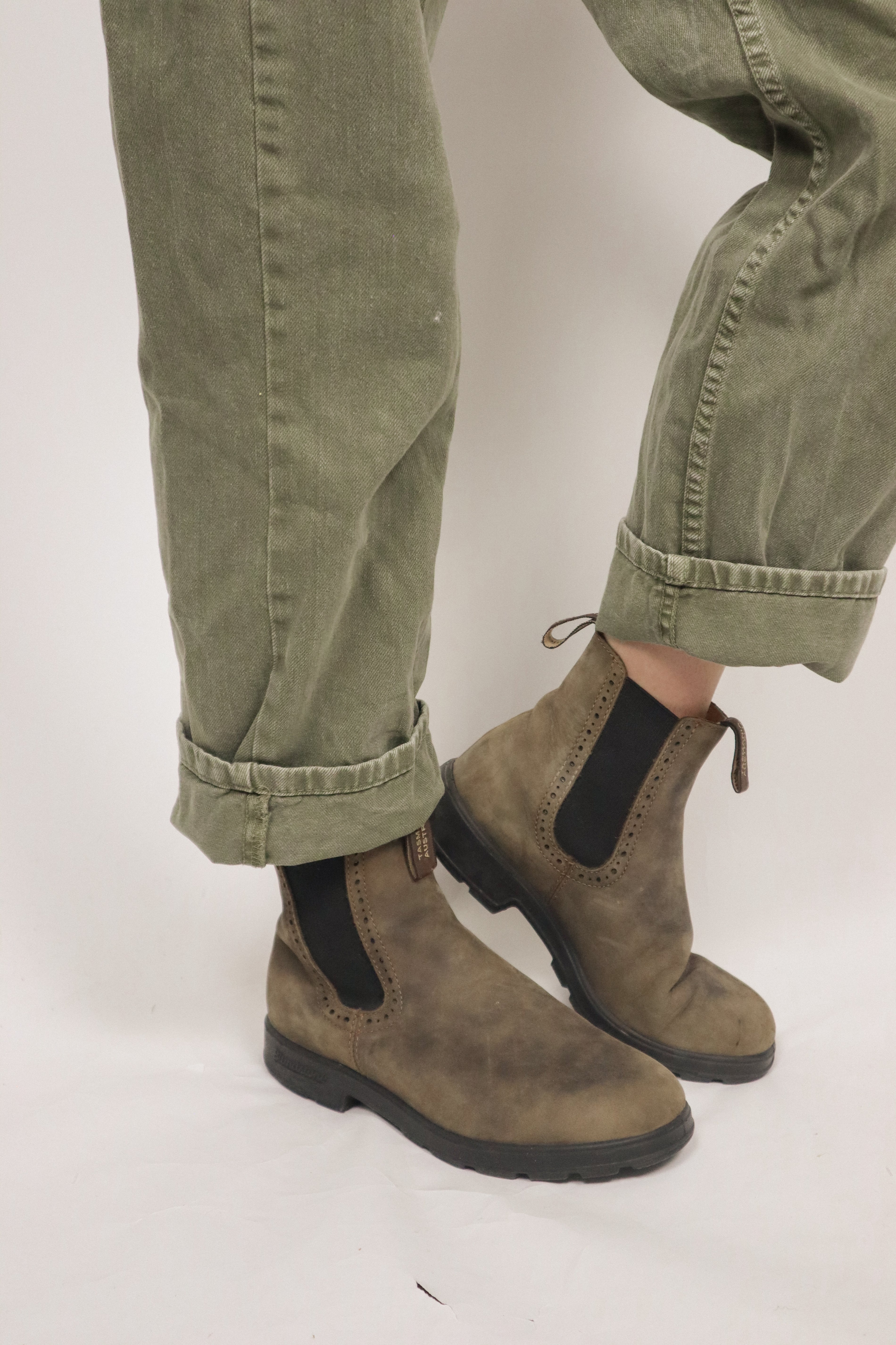 Blundstones x 1351 Suede Boots (8/8.5)