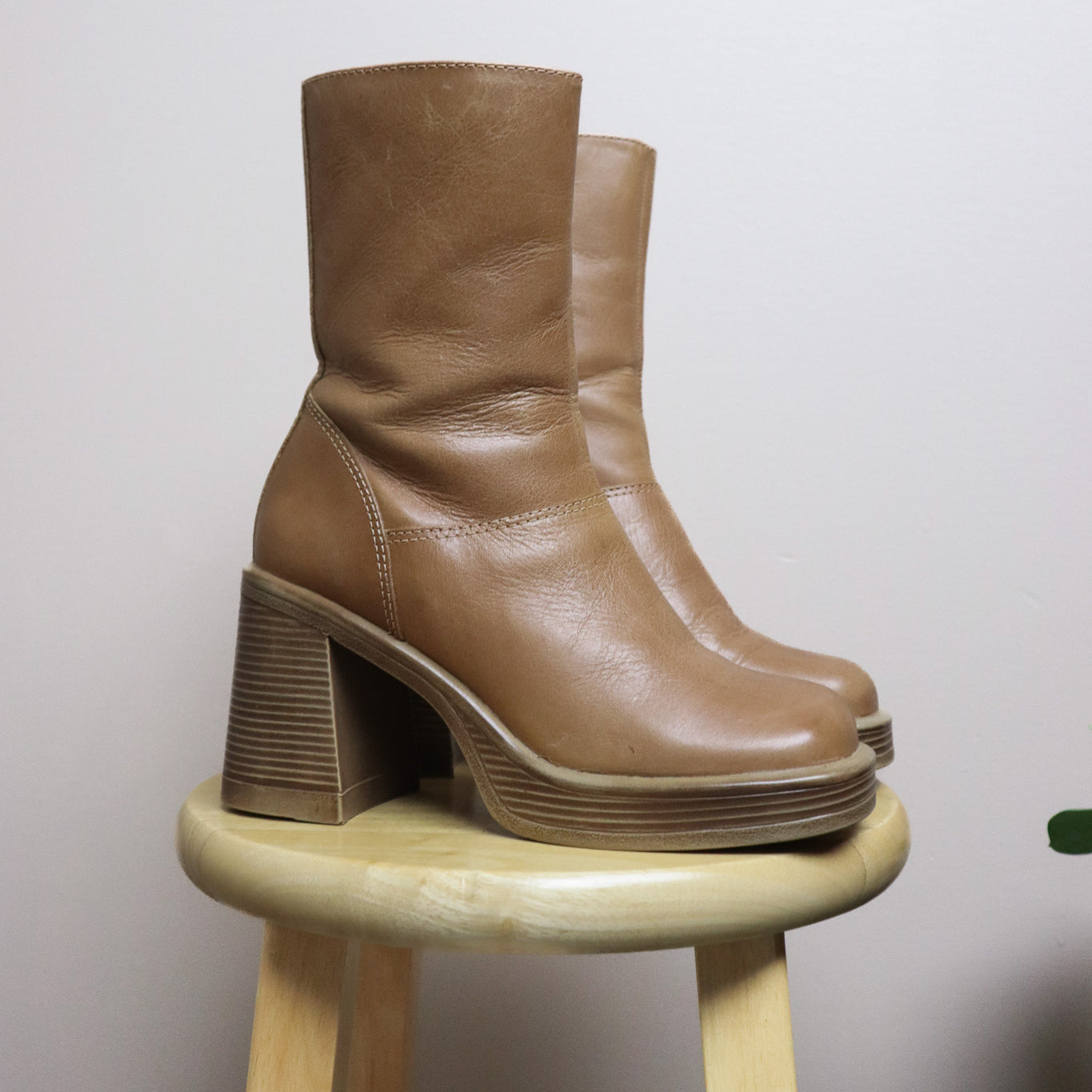 Modern x Leather Platform Boots (7.5)
