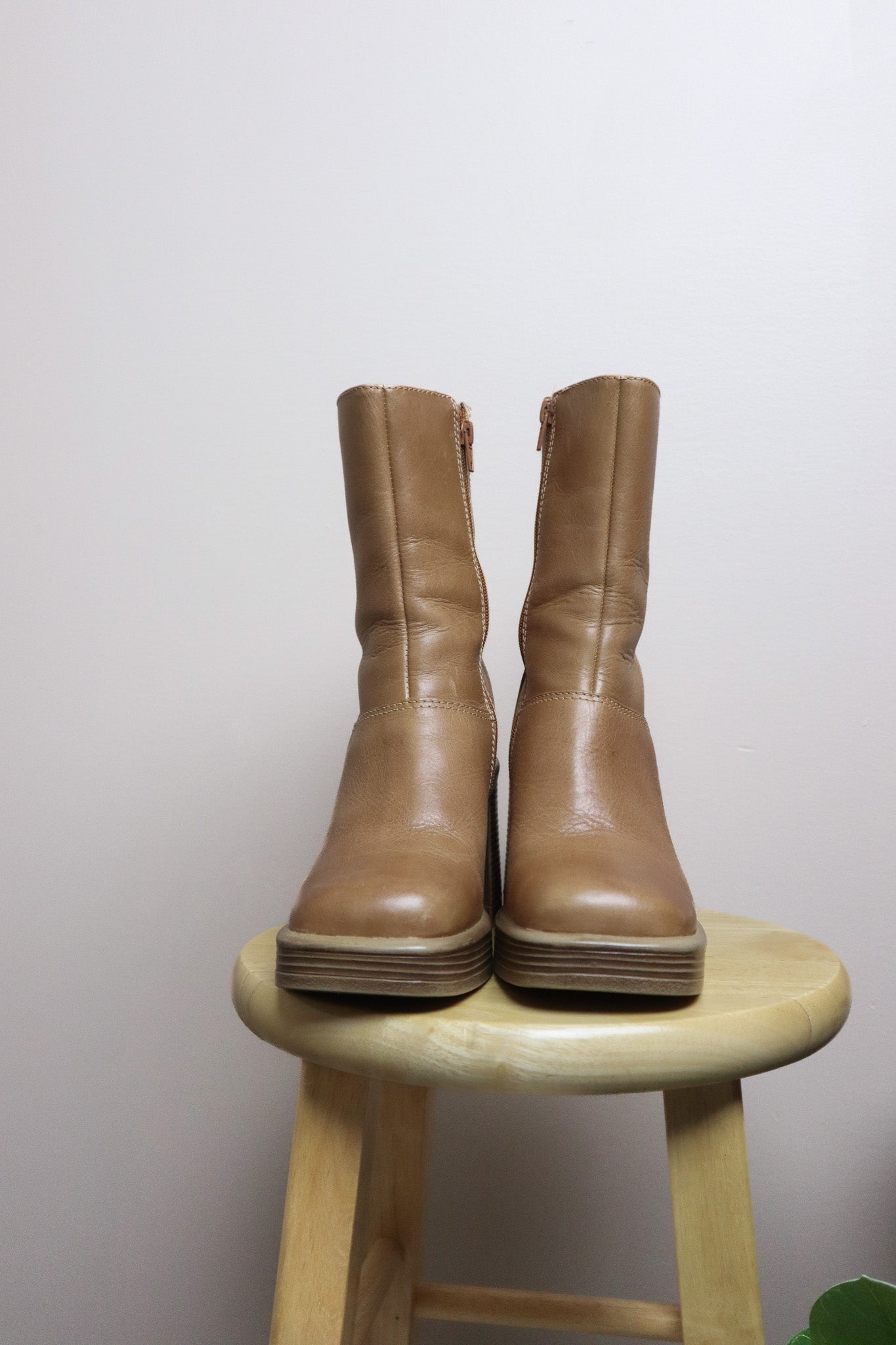 Modern x Leather Platform Boots (7.5)