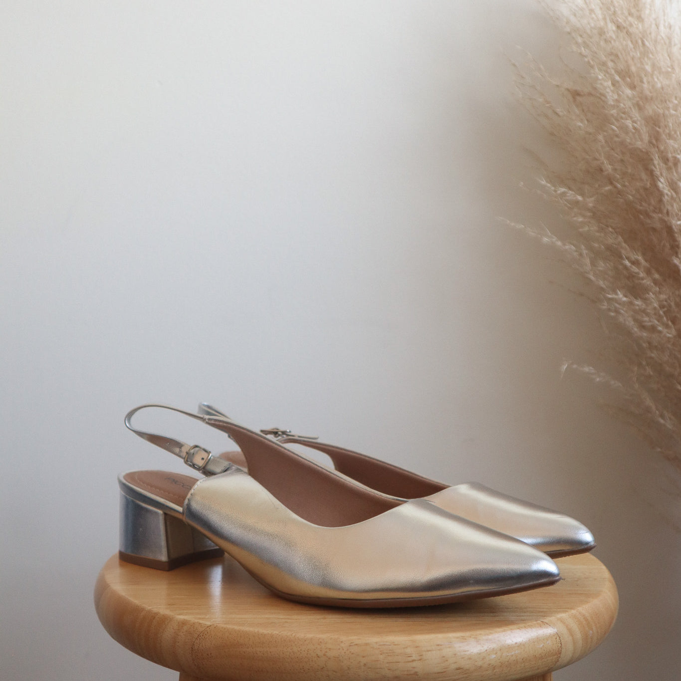 Modern x Metallic Sling backs (8.5/9)